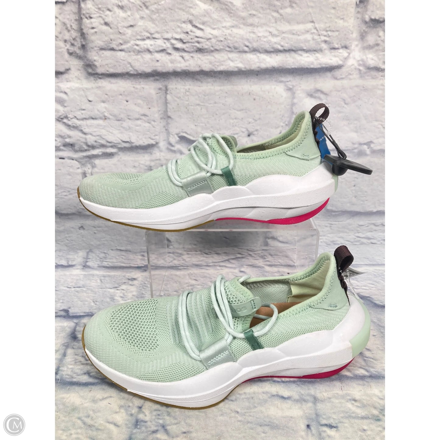 Shoes Sneakers By Sorel In Green, Size: 8