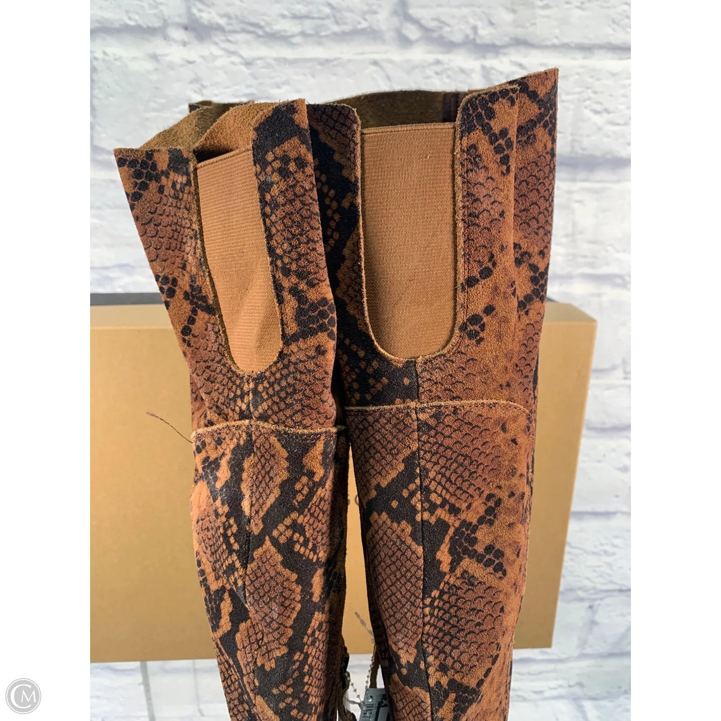 Boots Knee Heels By Kelsi Dagger In Black & Brown, Size: 8.5