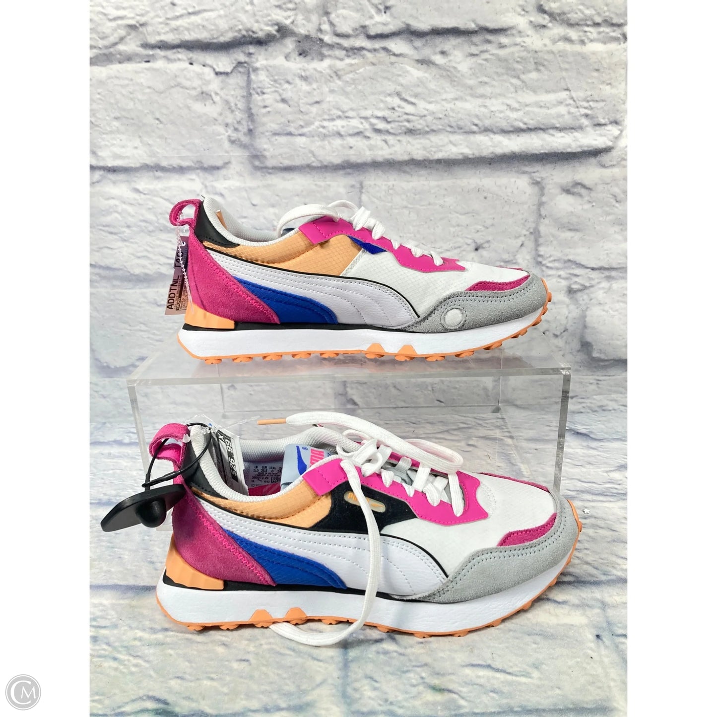 Shoes Sneakers By Puma In Cream & Pink, Size: 8