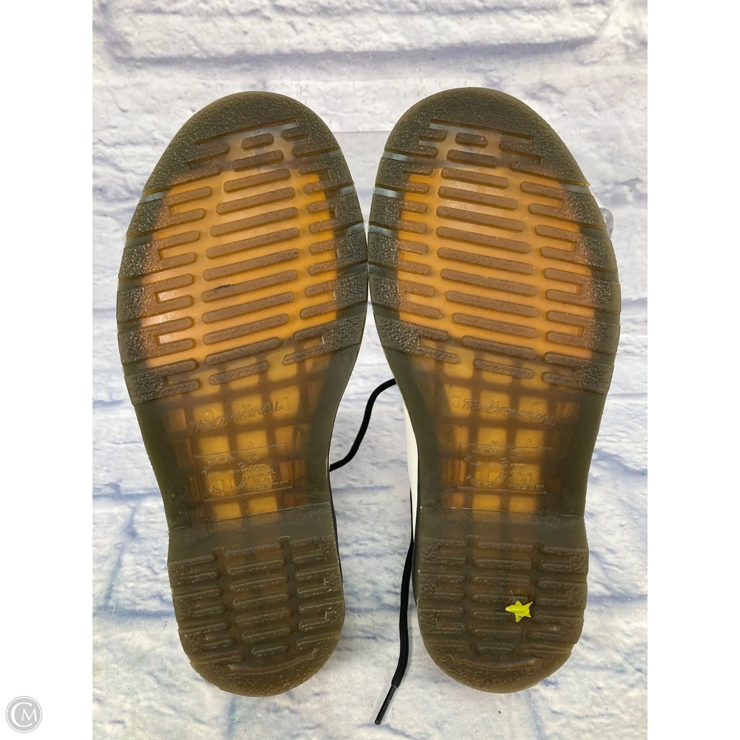 Shoes Flats By Dr Martens In White, Size: 8