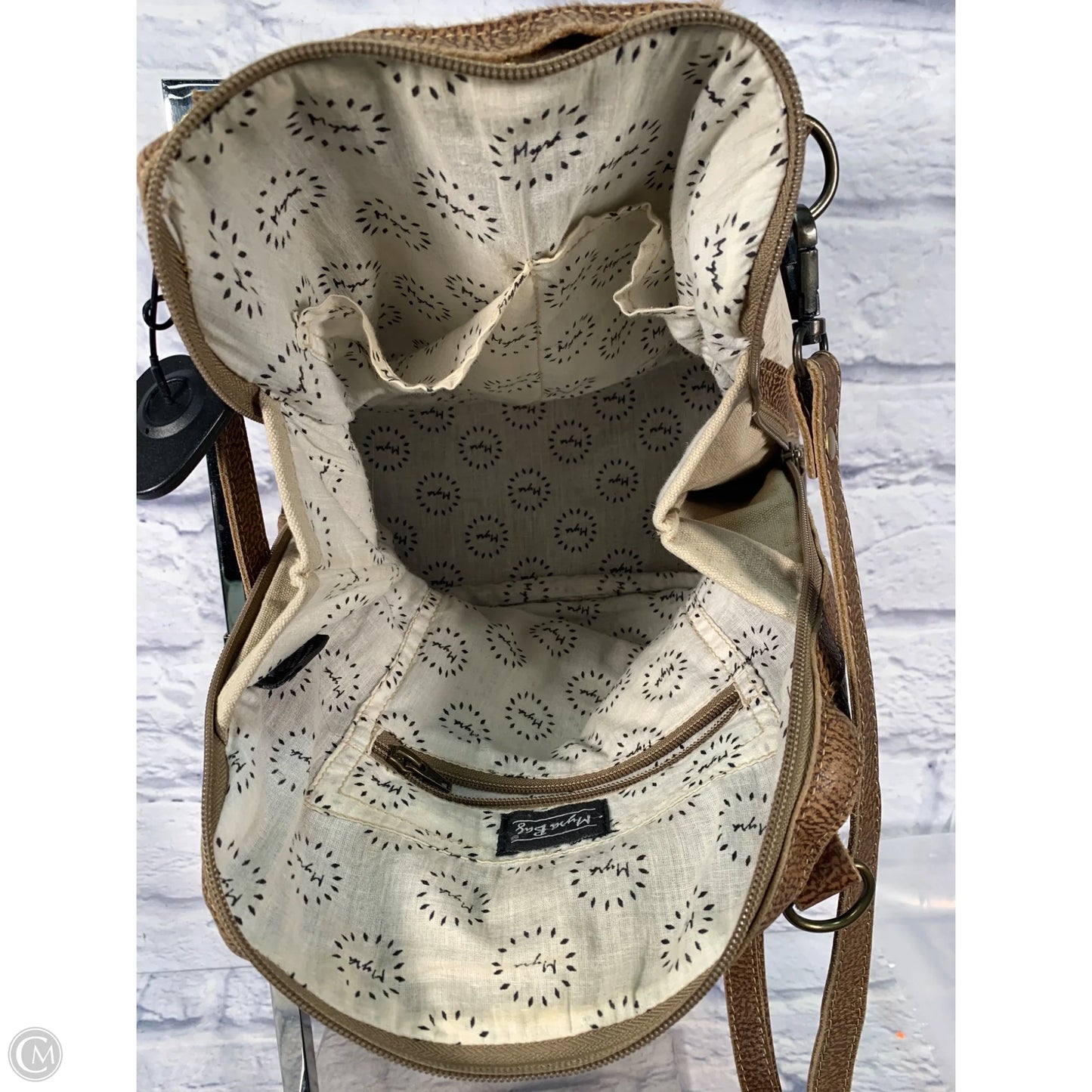 Backpack Leather By Myra, Size: Medium