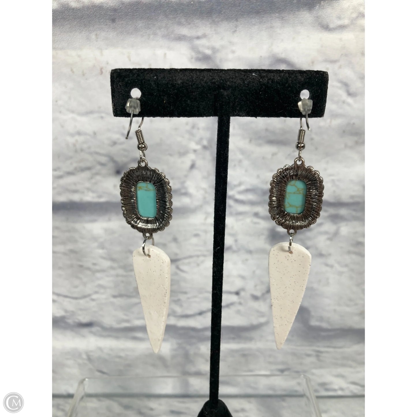 Earrings Dangle/drop By Clothes Mentor