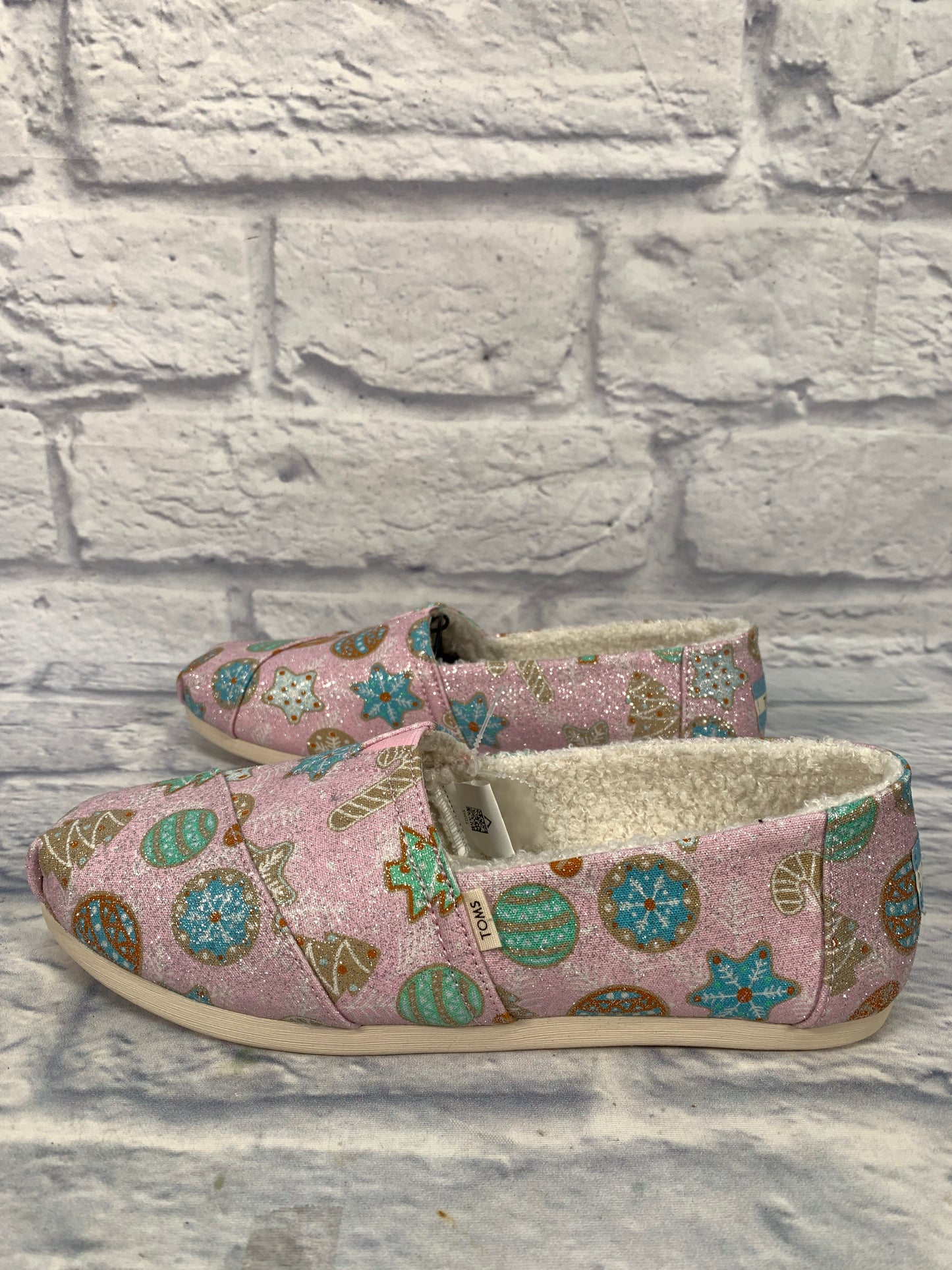 Shoes Flats By Toms In Pink, Size: 7.5