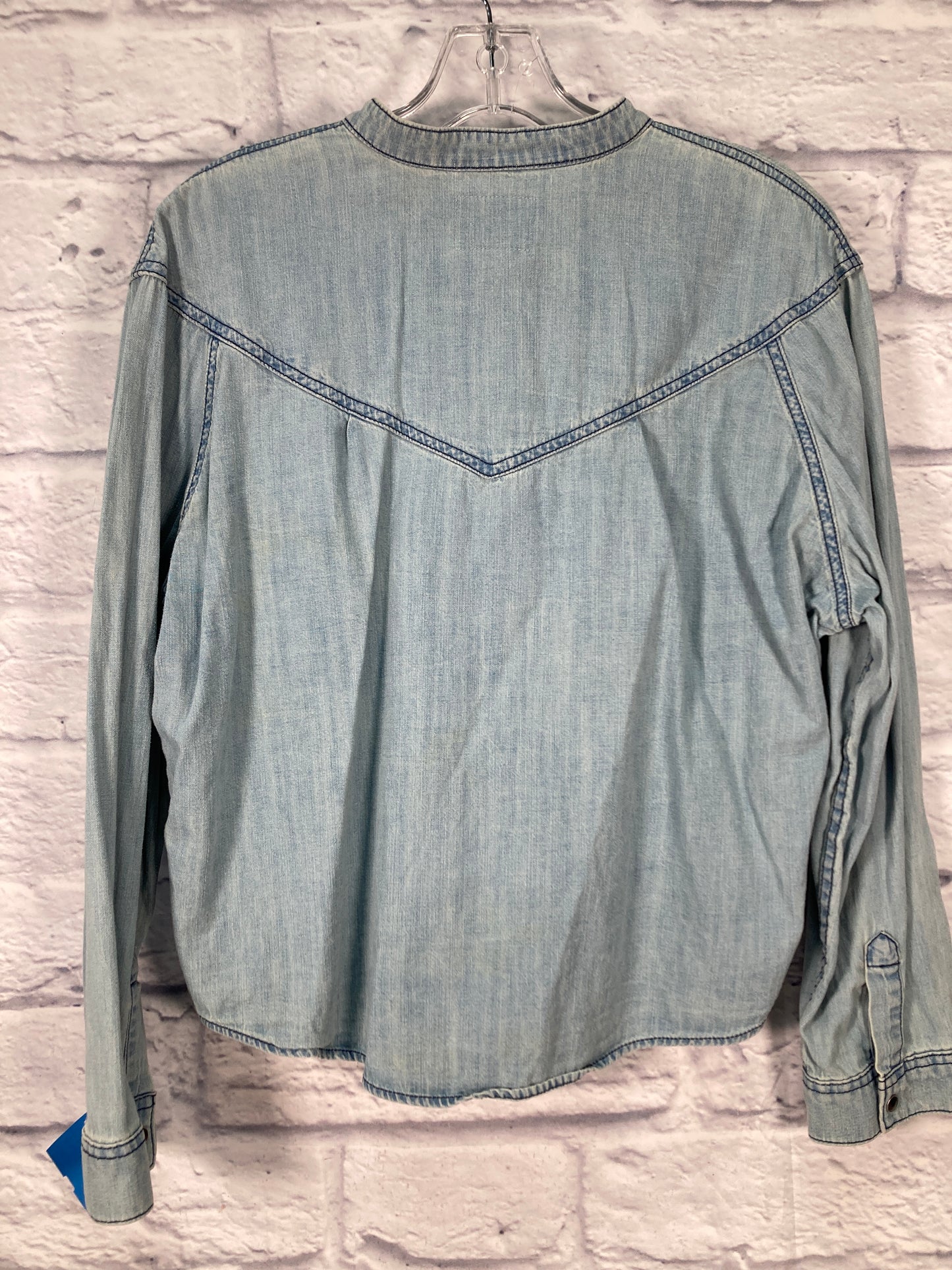 Top Long Sleeve By Wrangler In Blue, Size: M