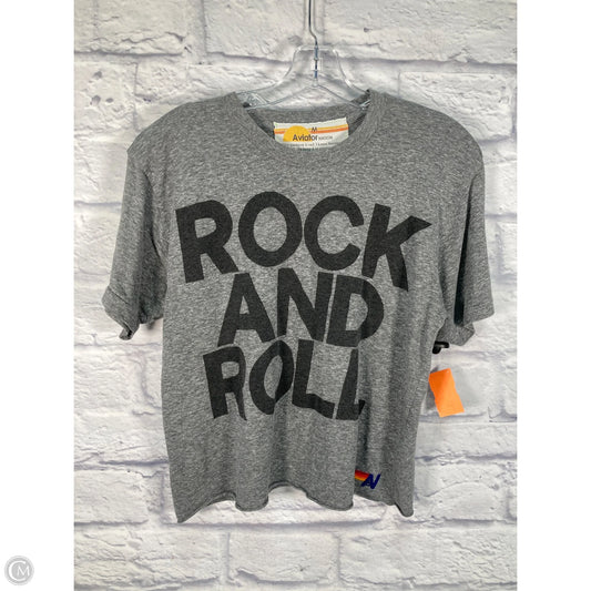 Top Short Sleeve By Clothes Mentor In Grey, Size: M