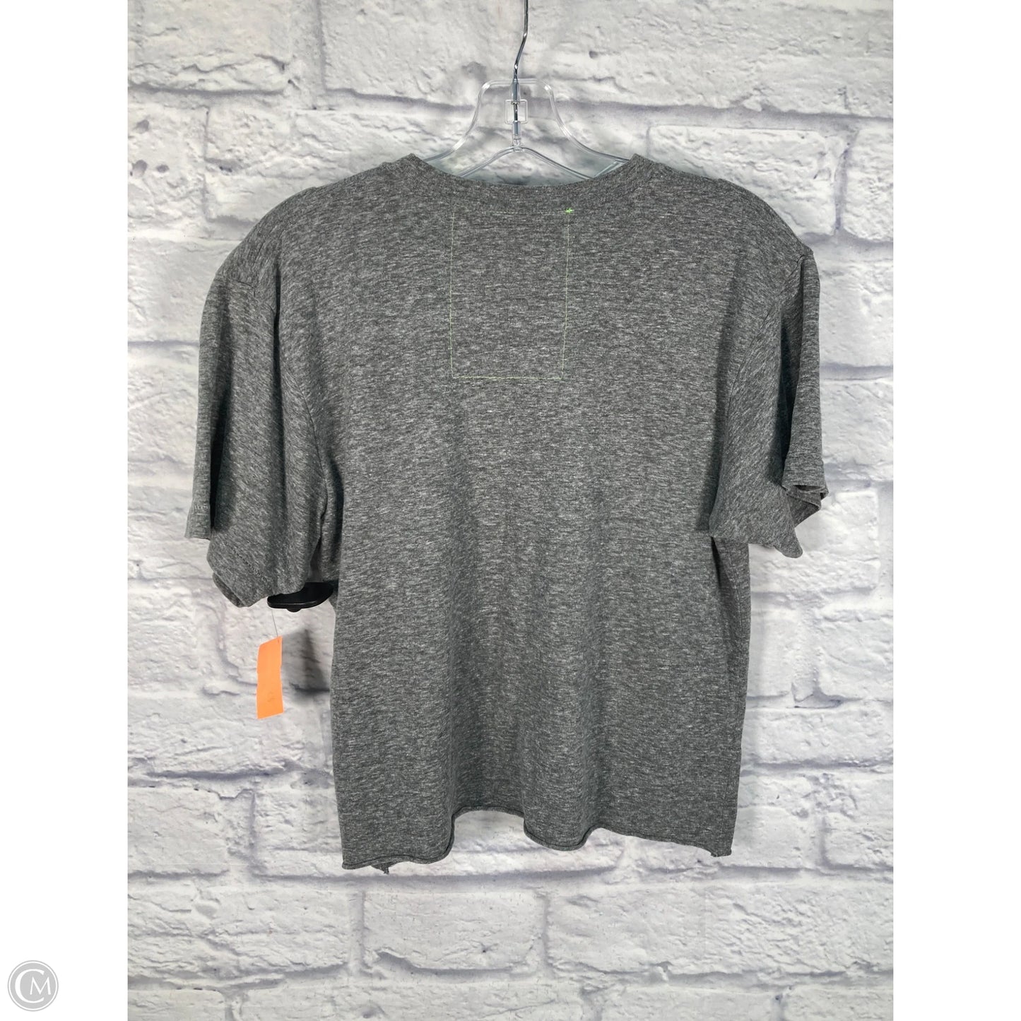 Top Short Sleeve By Clothes Mentor In Grey, Size: M