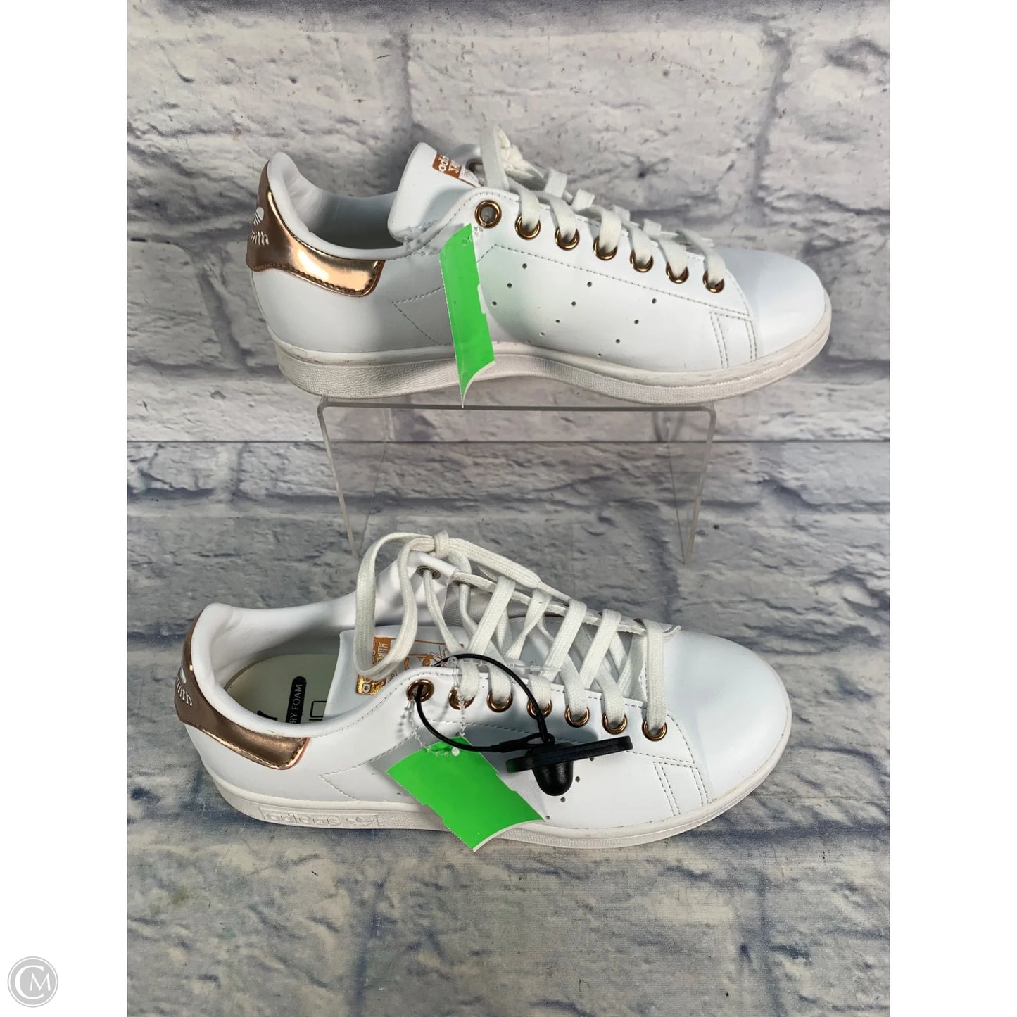Shoes Sneakers By Adidas In White, Size: 6.5