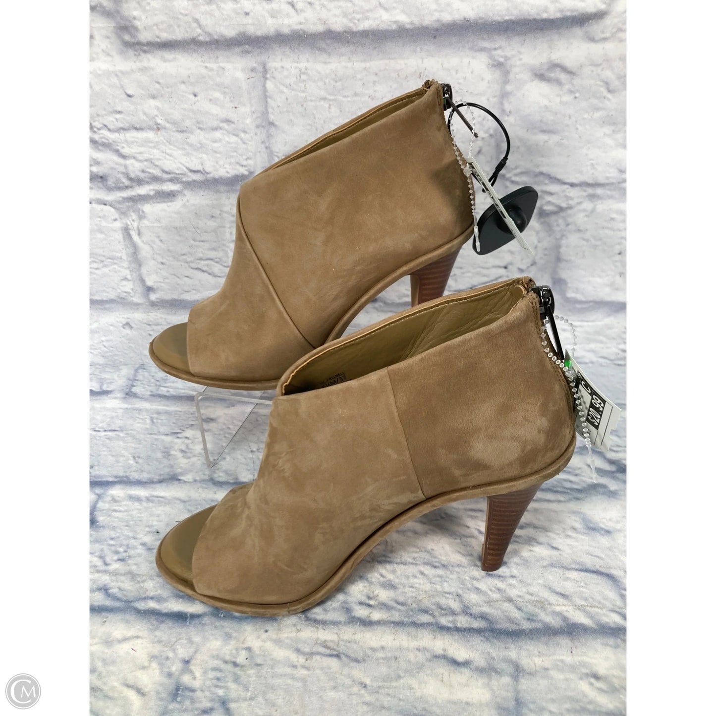 Shoes Heels Stiletto By Vince Camuto In Tan, Size: 6.5