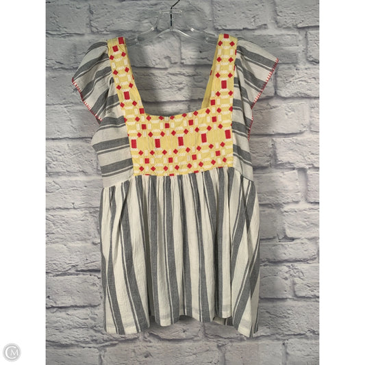 Top Short Sleeve By Forever That Girl In Grey & Yellow, Size: S