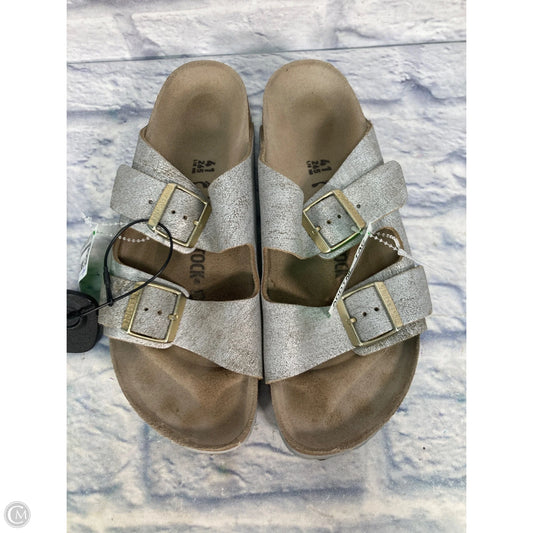Sandals Flats By Birkenstock In Gold & Silver, Size: 10.5