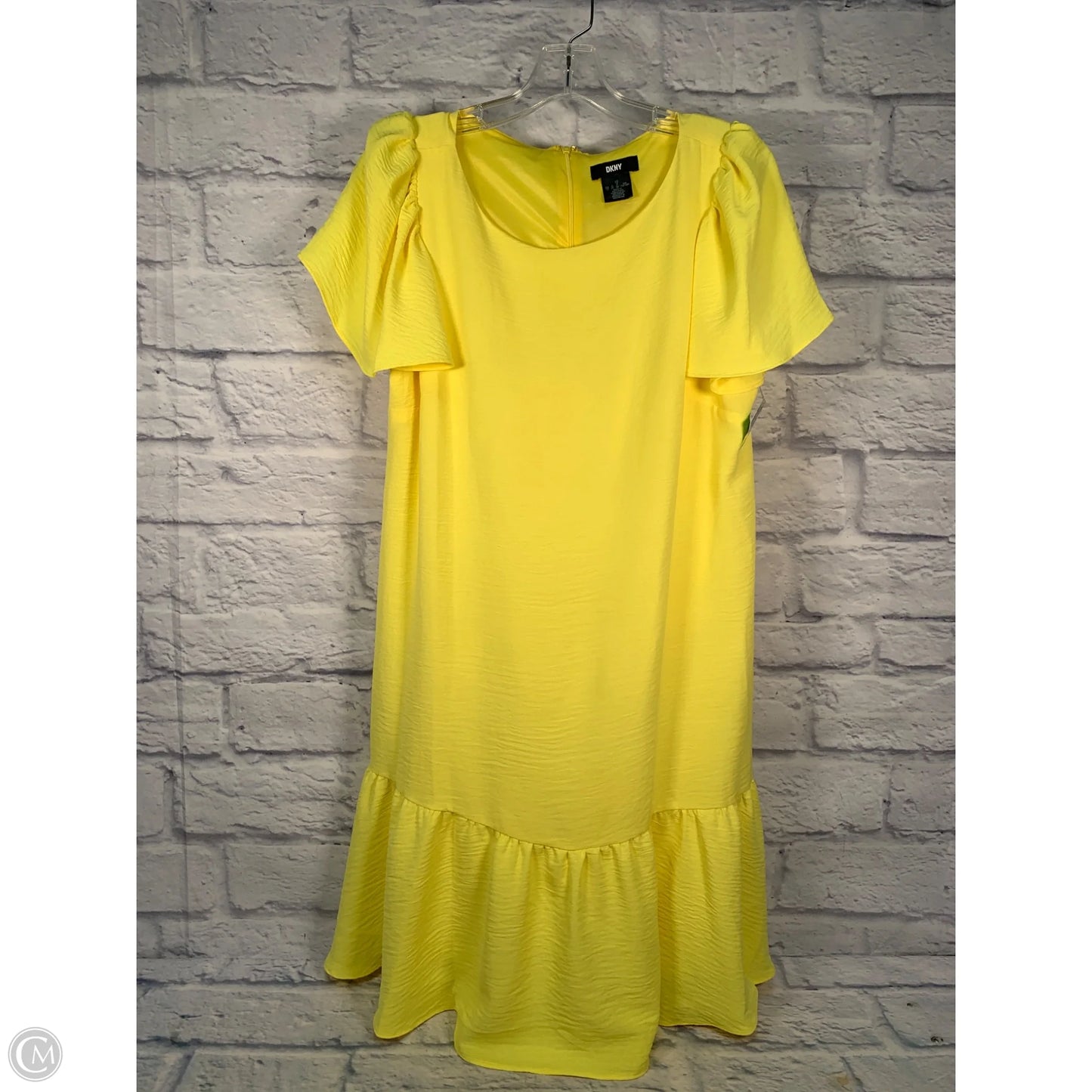 Dress Casual Short By Dkny In Yellow, Size: L