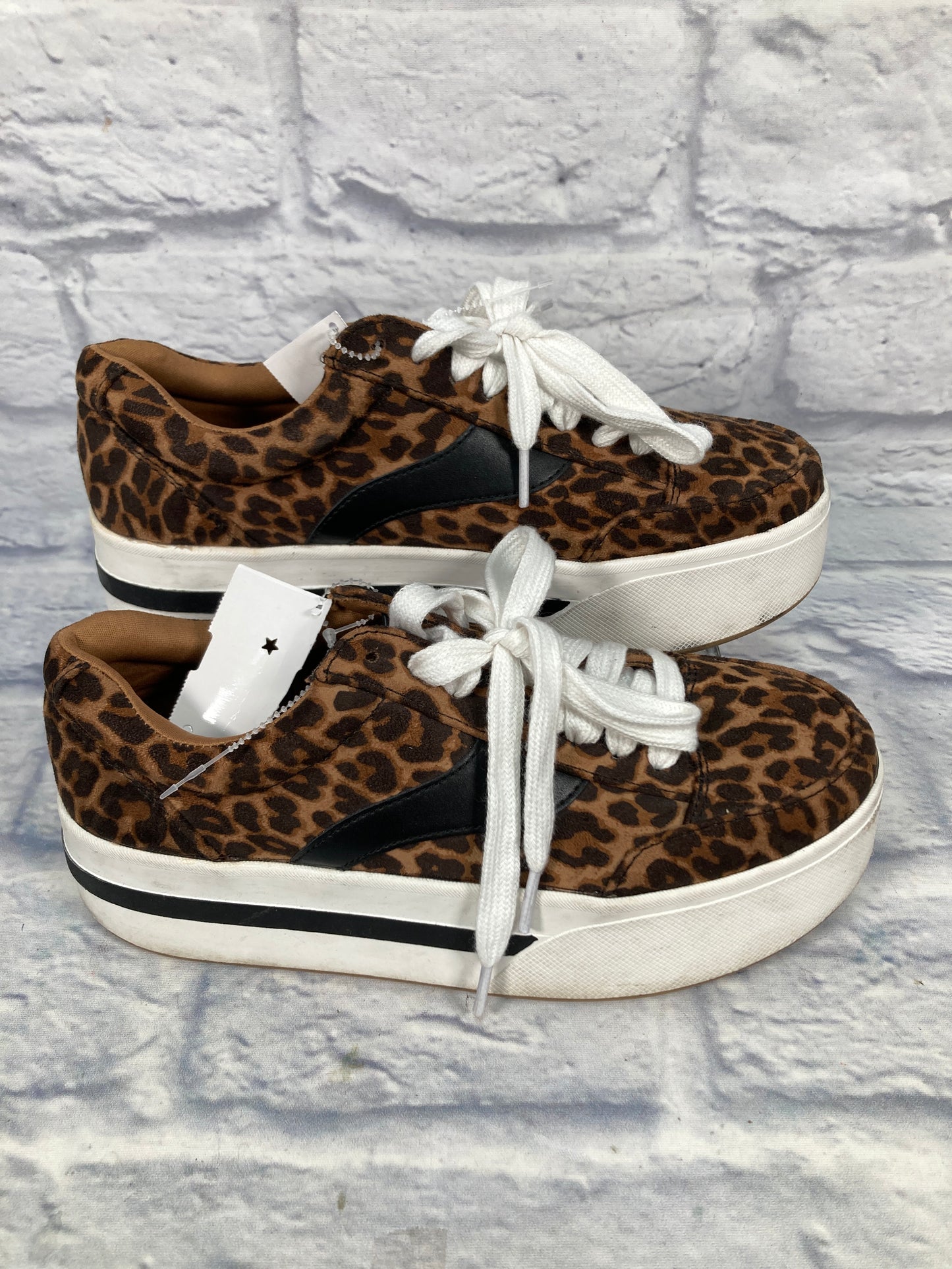 Animal Print Shoes Sneakers Platform Clothes Mentor, Size 8