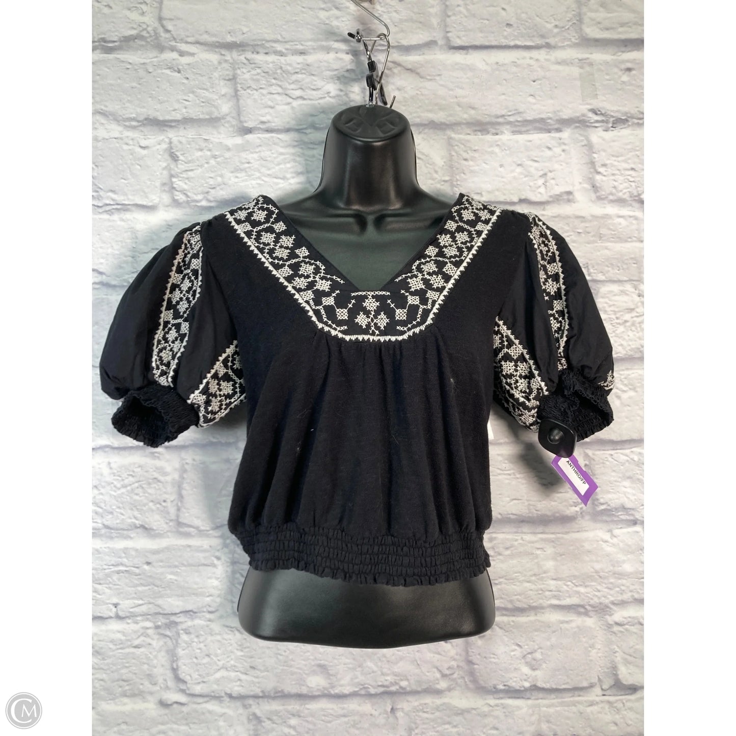 Top Short Sleeve By Anthropologie In Black & White, Size: Xs