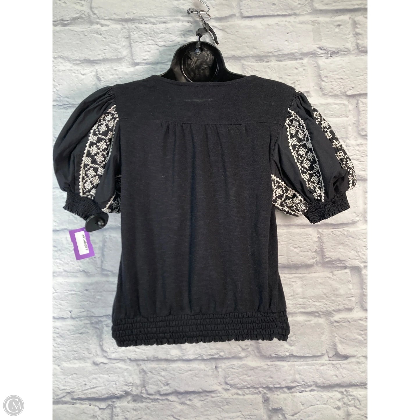 Top Short Sleeve By Anthropologie In Black & White, Size: Xs