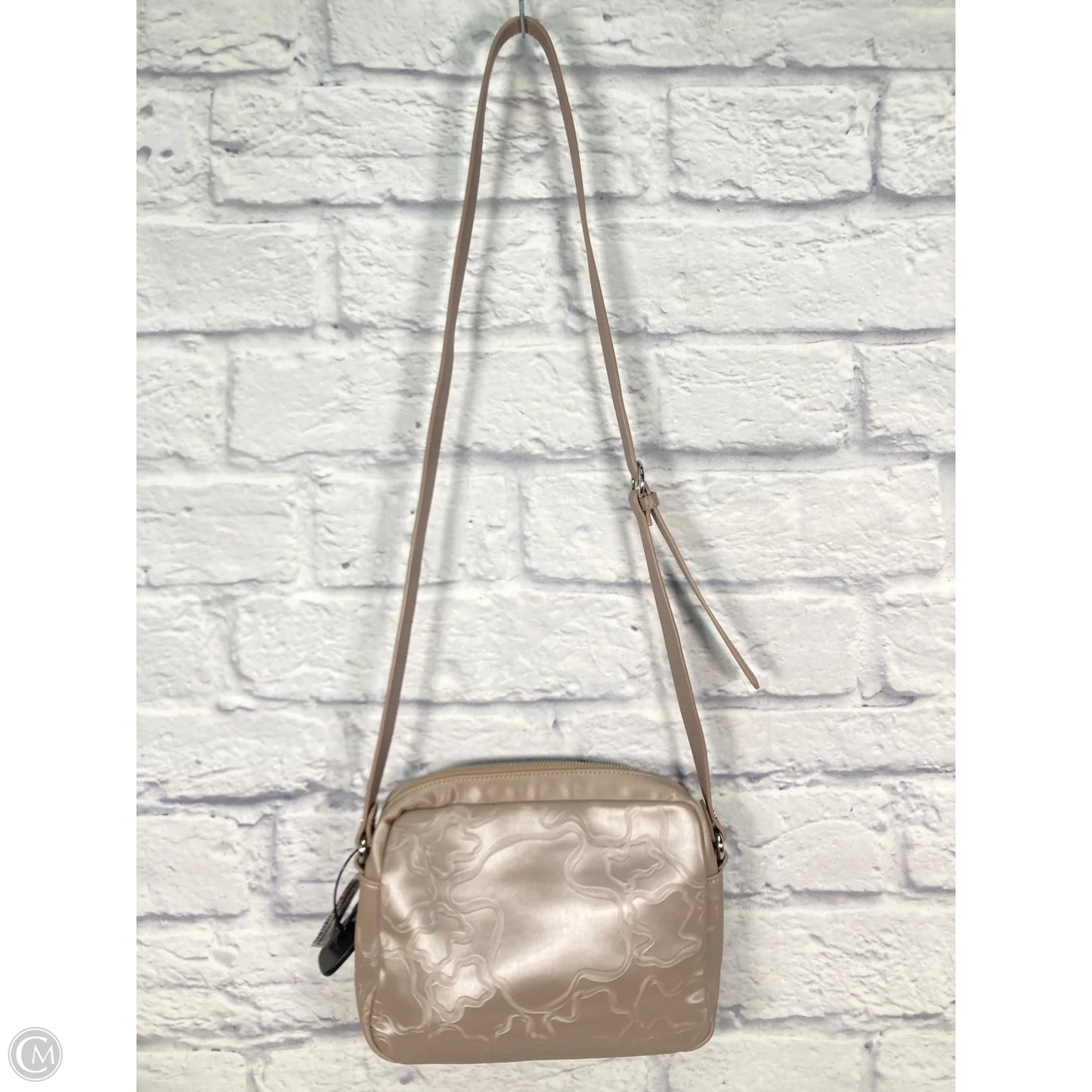 Crossbody By Clothes Mentor, Size: Medium