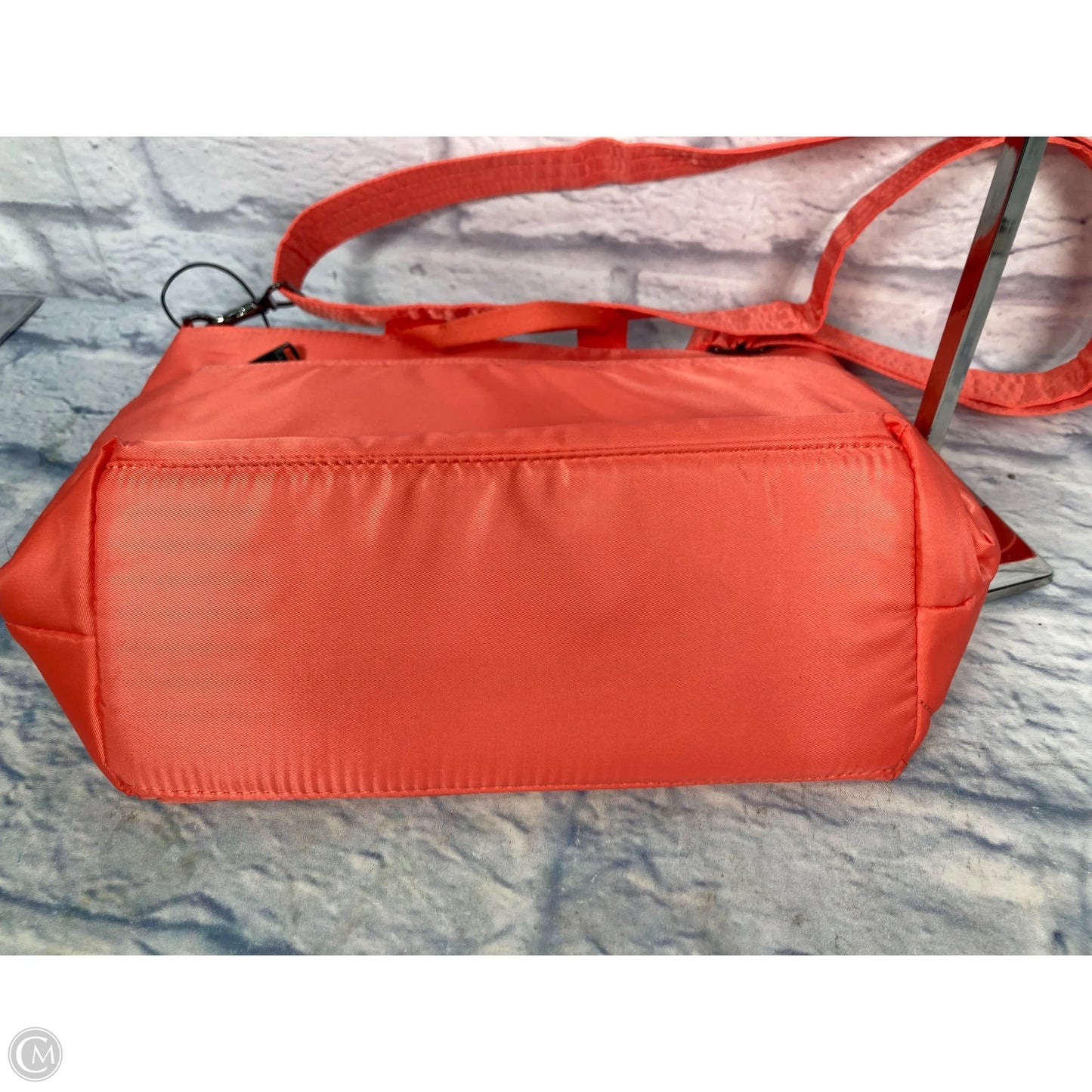 Handbag By Lug, Size: Medium