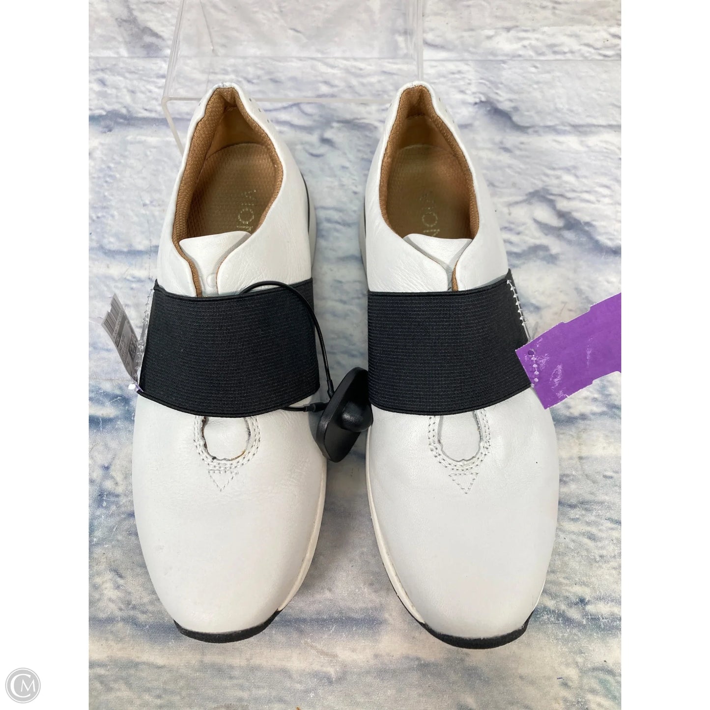 Shoes Athletic By Vionic In Black & White, Size: 6