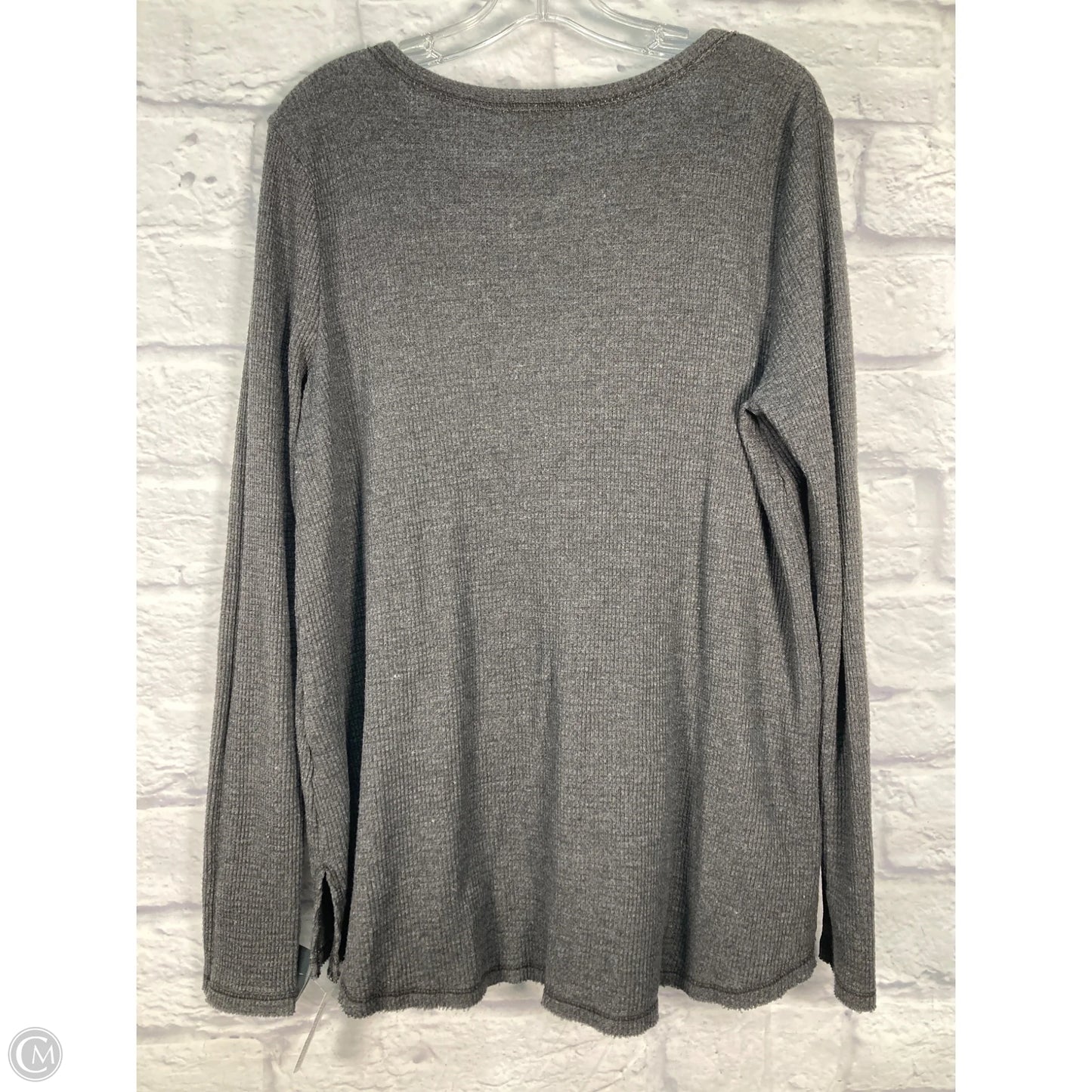 Top Long Sleeve By T.la In Grey, Size: M