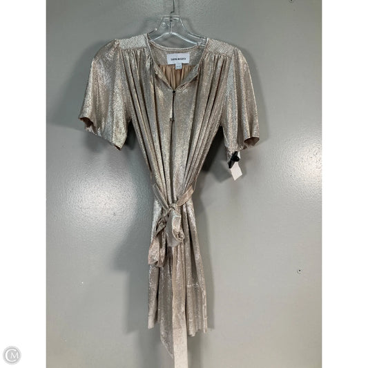 Dress Party Short By Clothes Mentor In Gold, Size: Xxsp