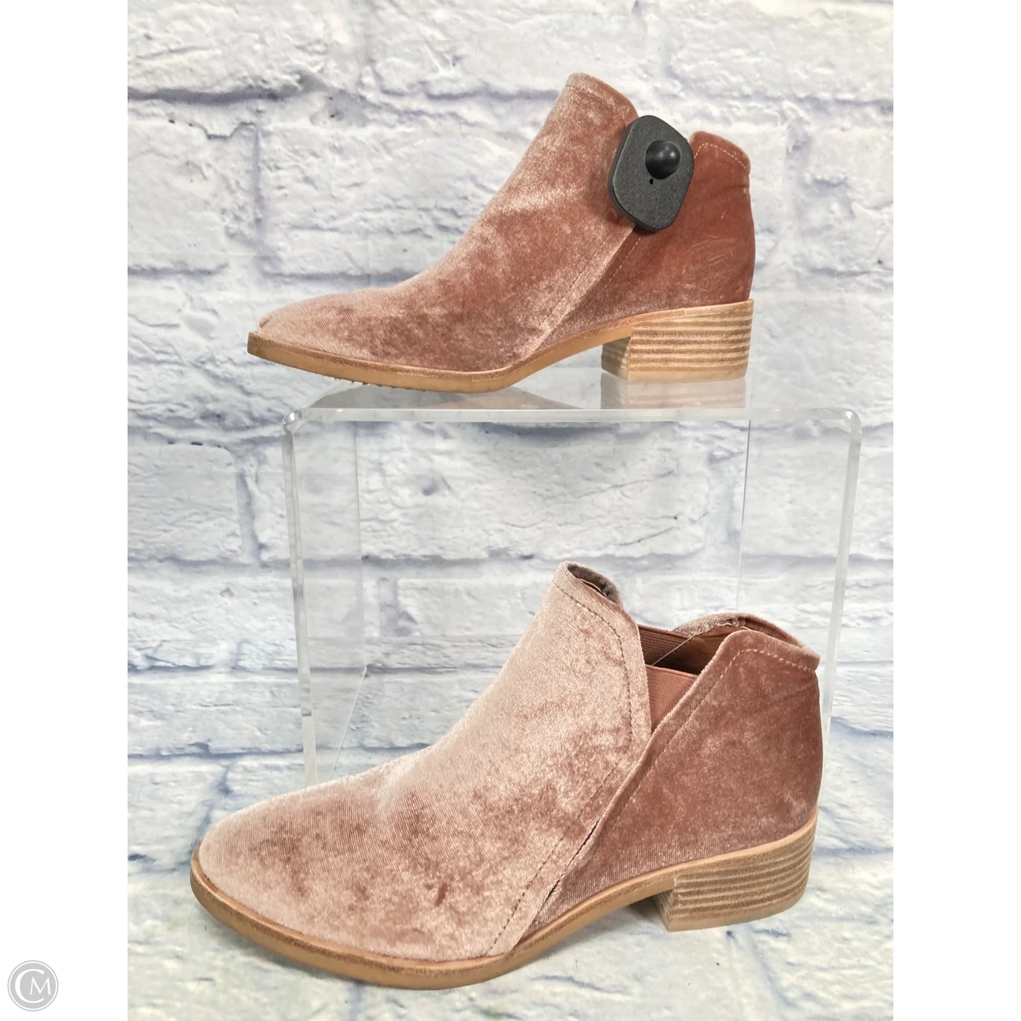 Boots Ankle Flats By Dolce Vita In Pink, Size: 8