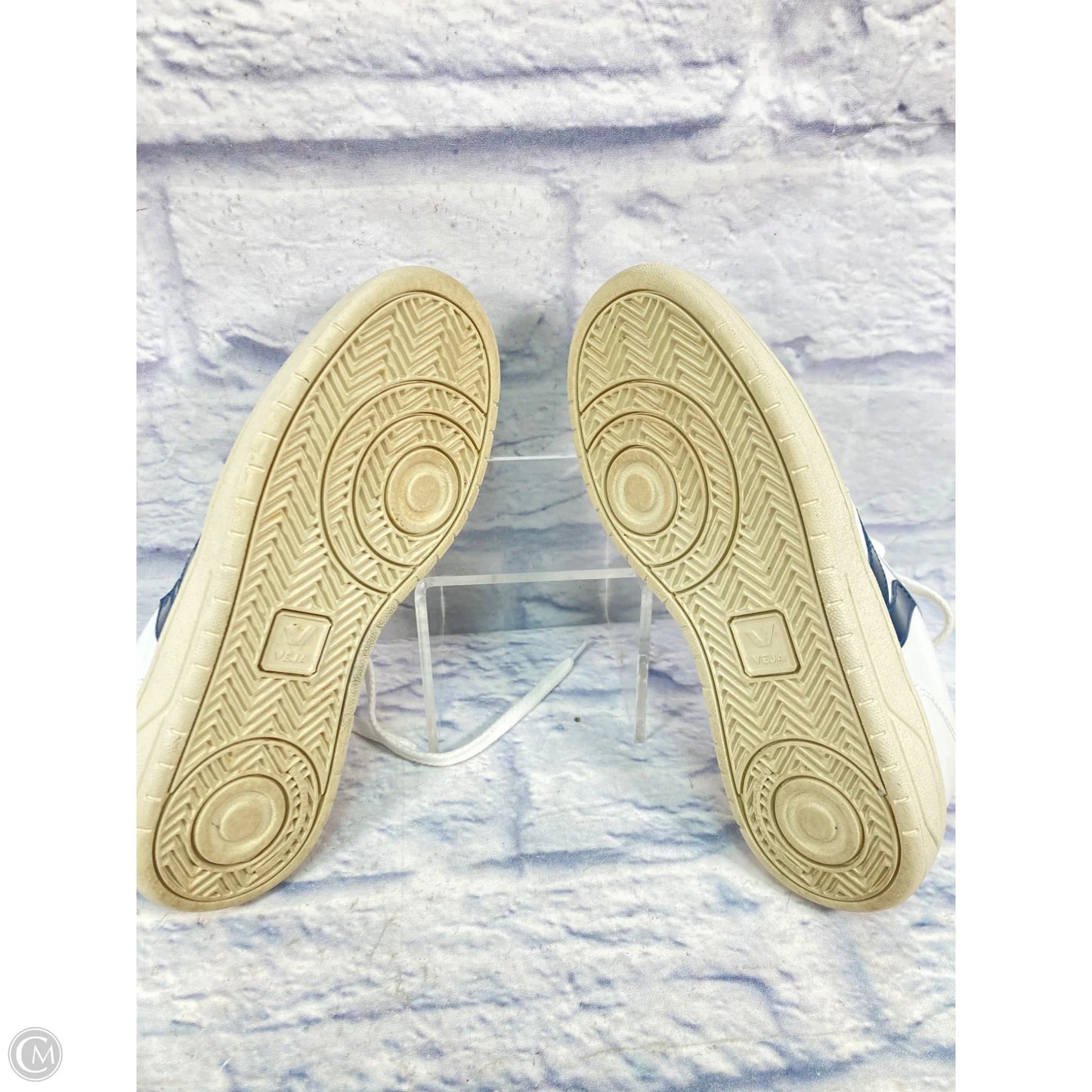 Shoes Sneakers By Veja In Blue & Red & White, Size: 7