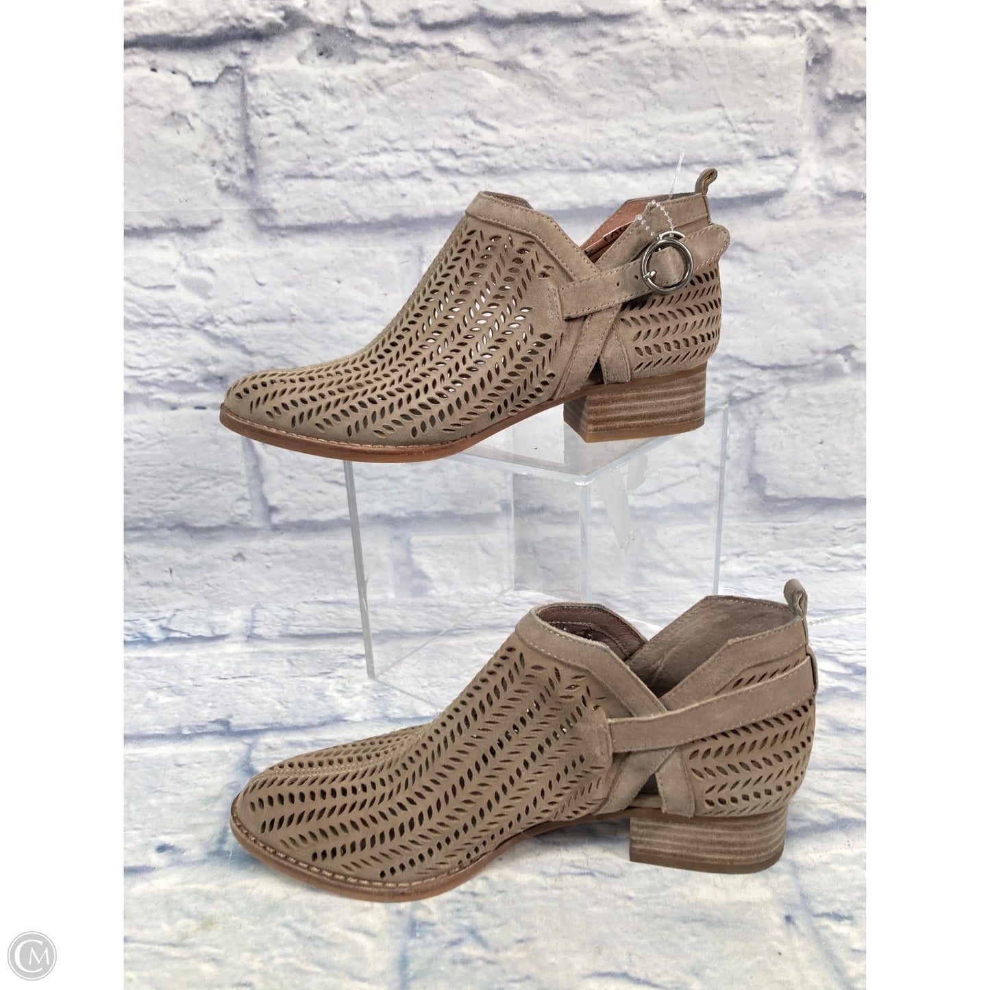 Boots Leather By Vince Camuto In Brown, Size: 6