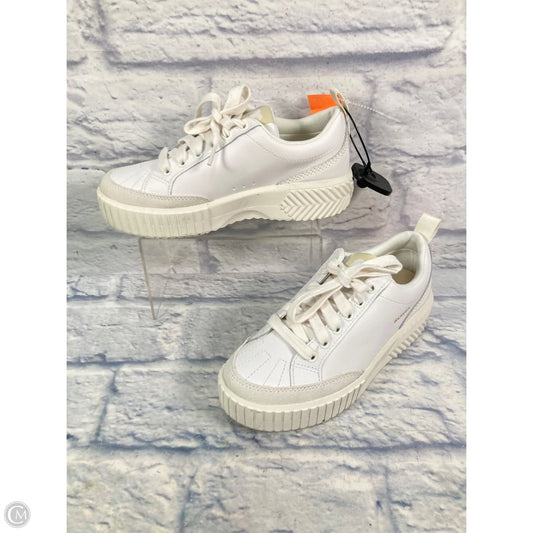 Shoes Sneakers By Sorel In White, Size: 7
