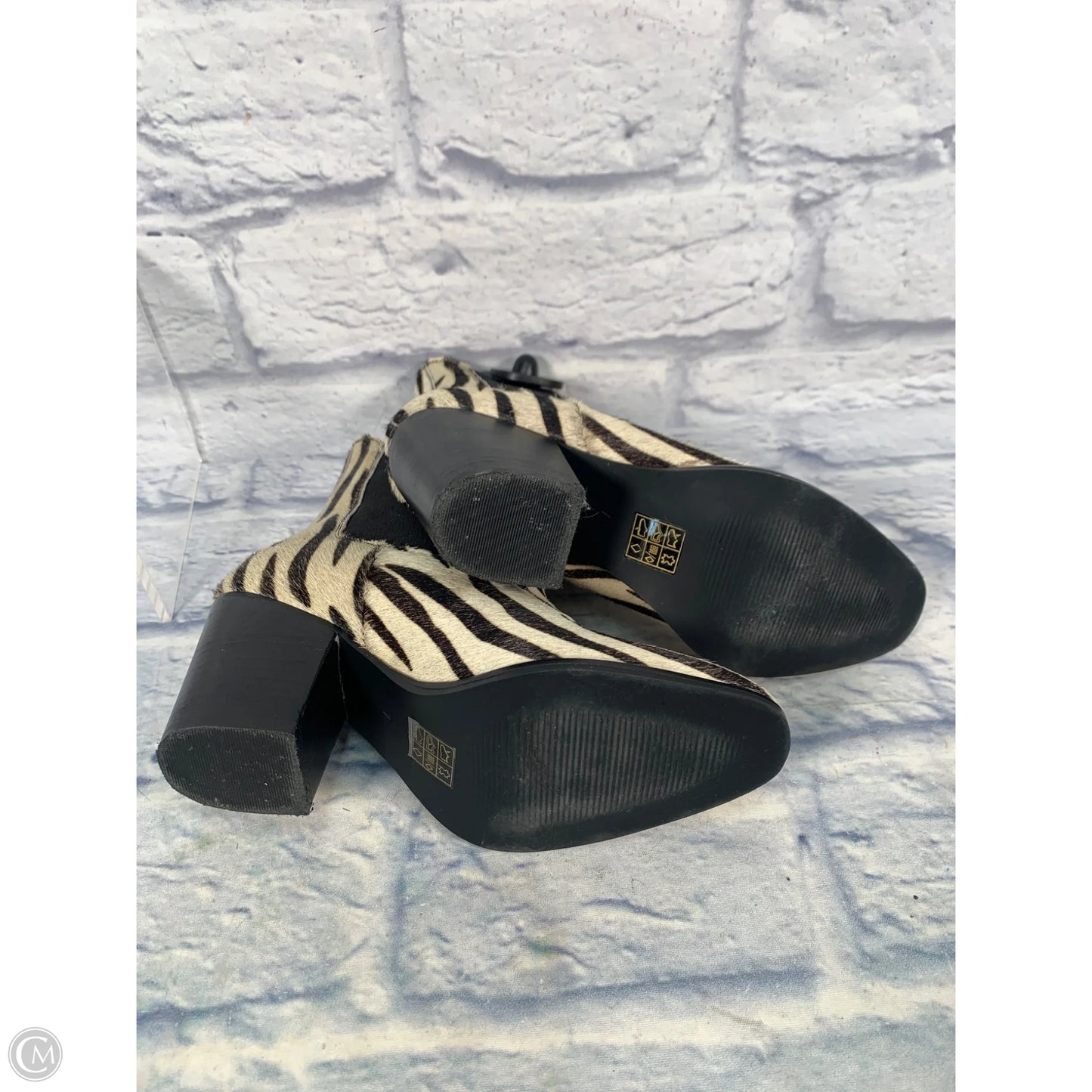 Boots Ankle Heels By Clothes Mentor In Zebra Print, Size: 7