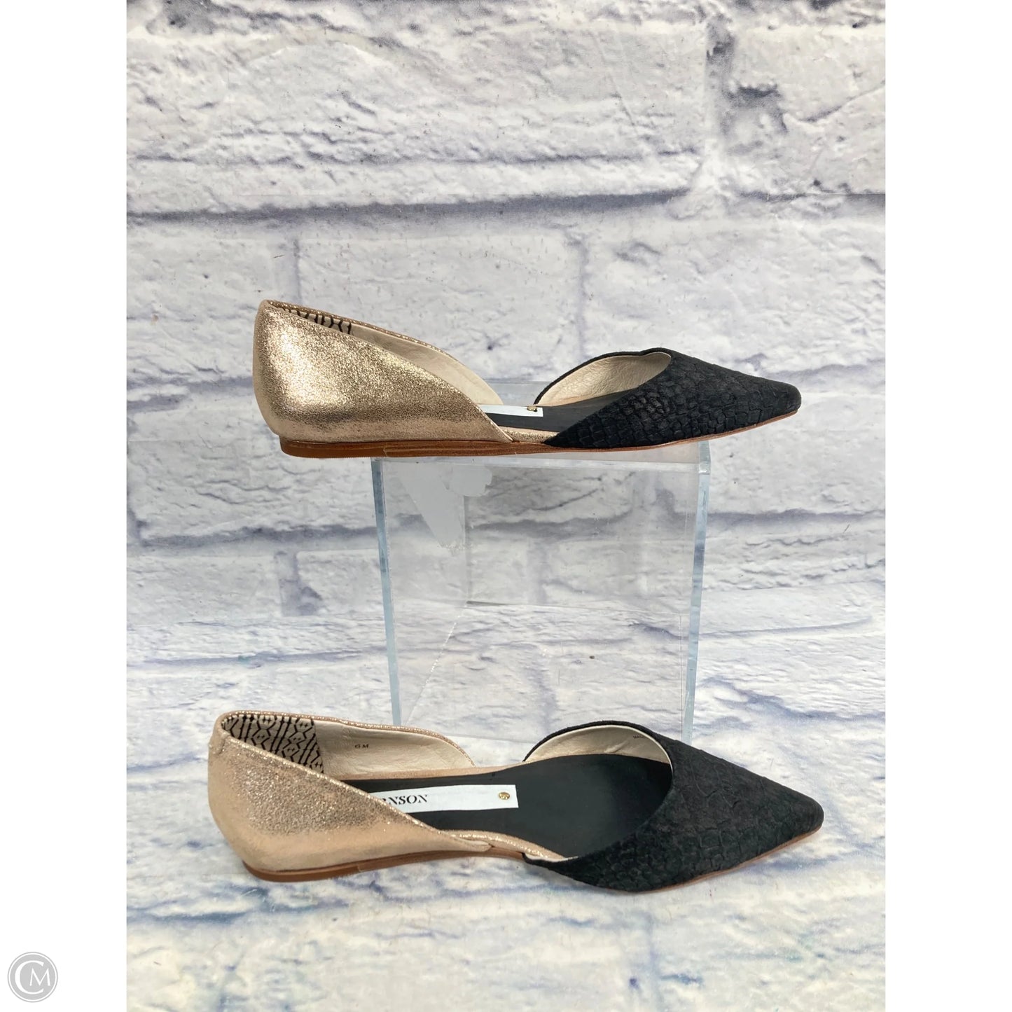 Shoes Flats By Clothes Mentor In Black & Gold, Size: 6