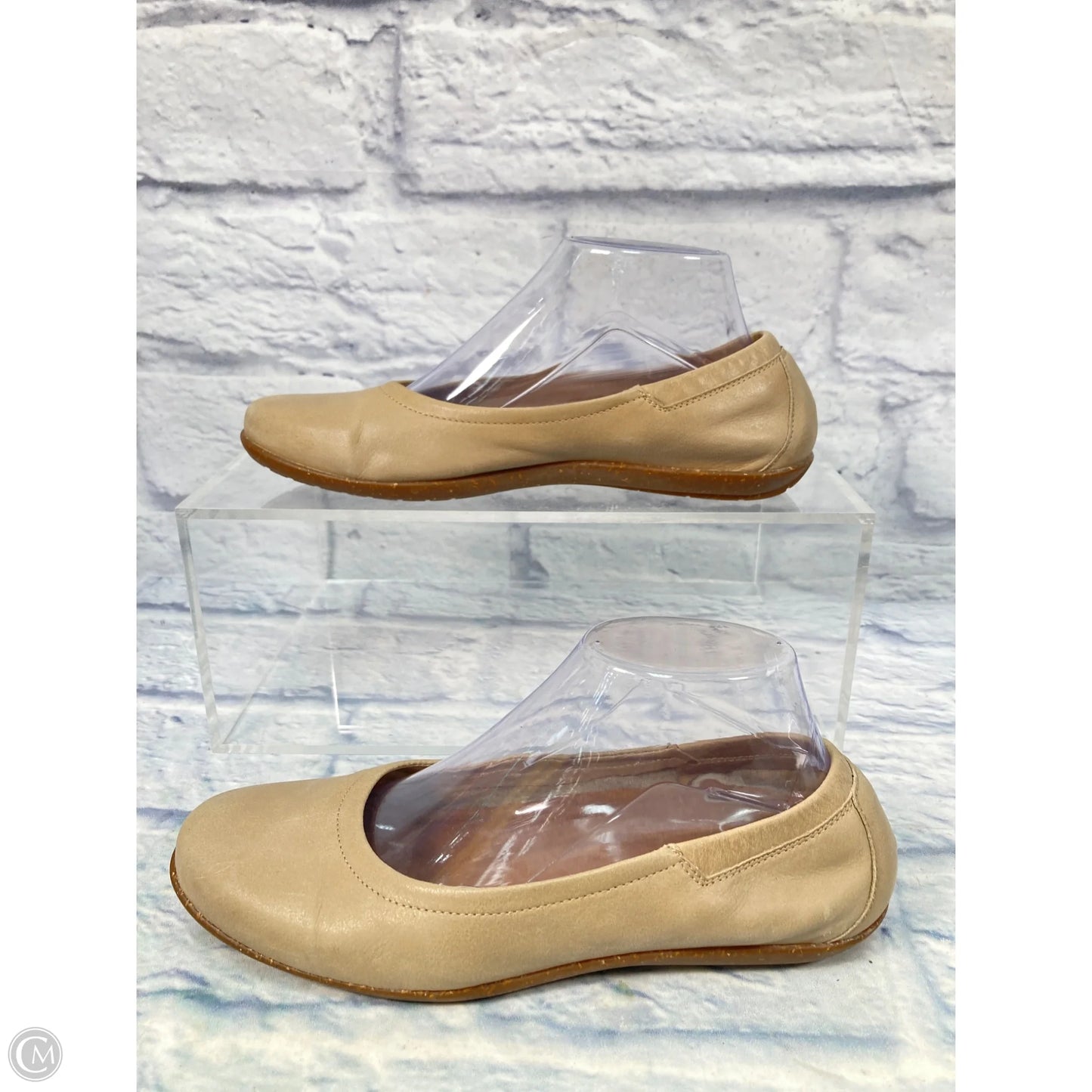 Shoes Flats By Taos In Tan, Size: 8.5