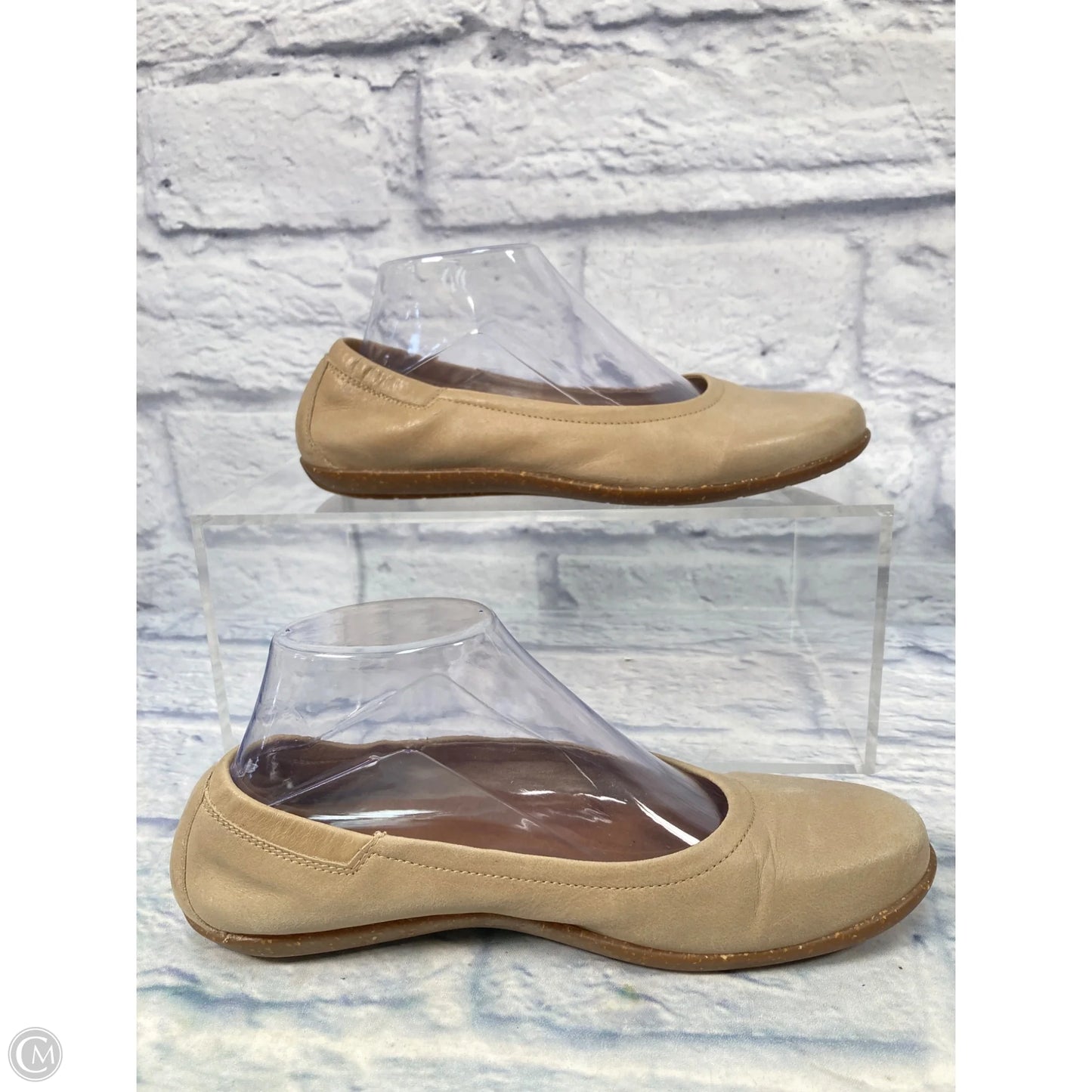 Shoes Flats By Taos In Tan, Size: 8.5