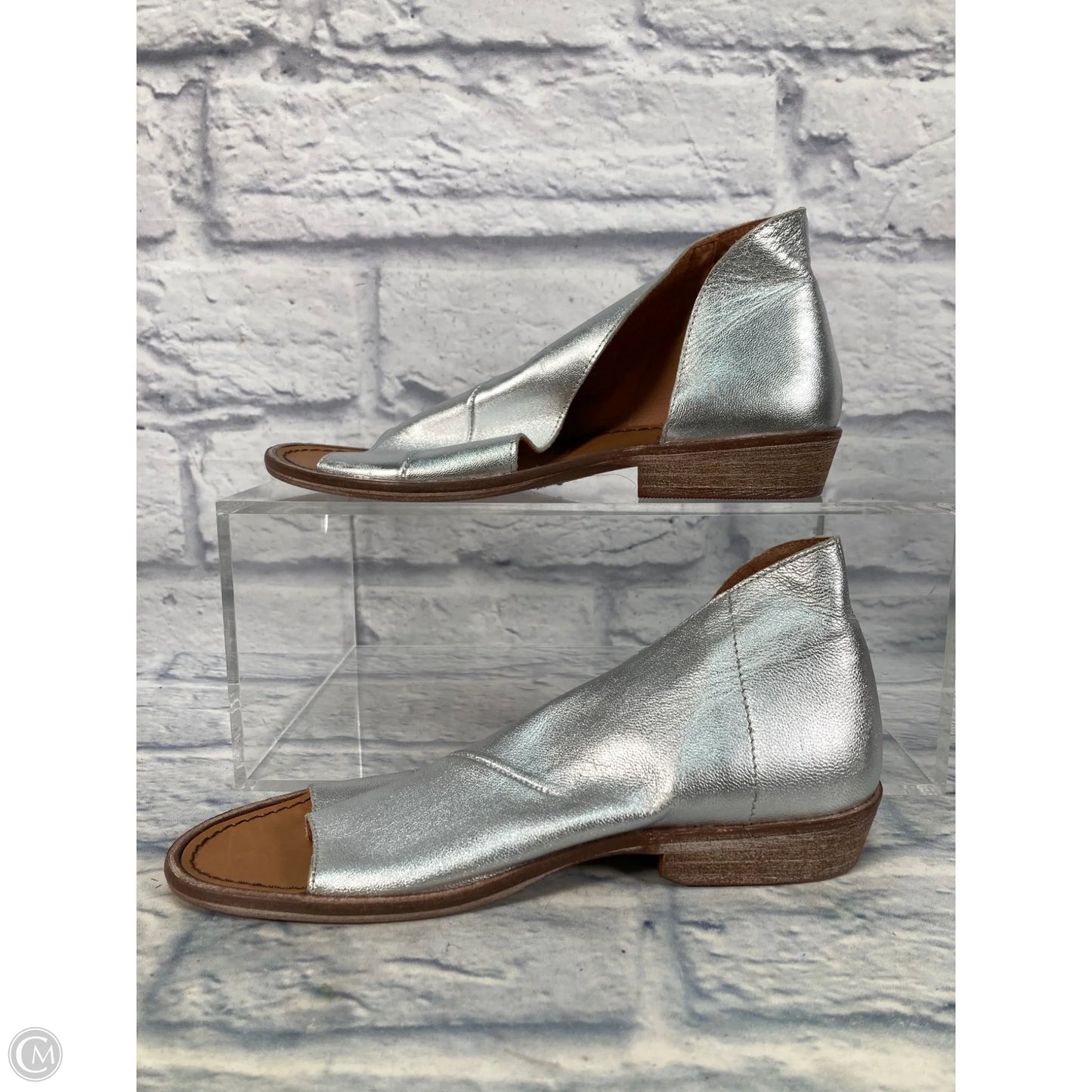 Sandals Flats By Free People In Silver, Size: 7.5