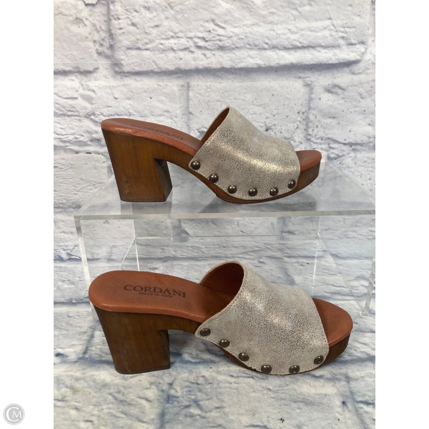 Sandals Heels Platform By Clothes Mentor In Gold, Size: 7.5