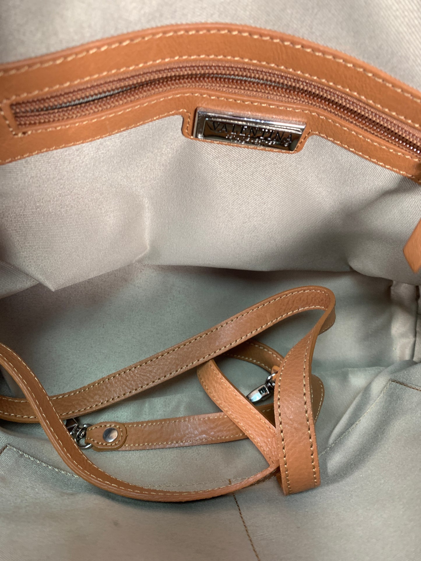 Handbag Leather By Clothes Mentor  Size: Medium