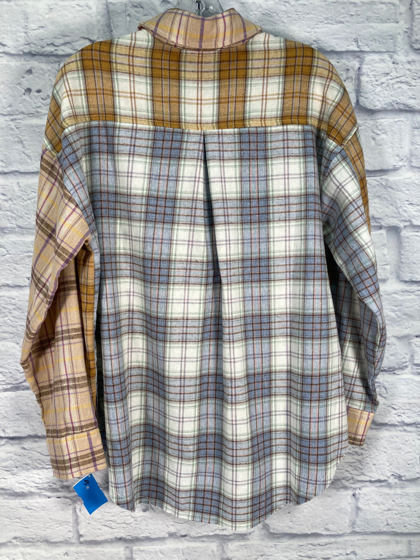 Blouse Long Sleeve By Clothes Mentor In Plaid Pattern, Size: M