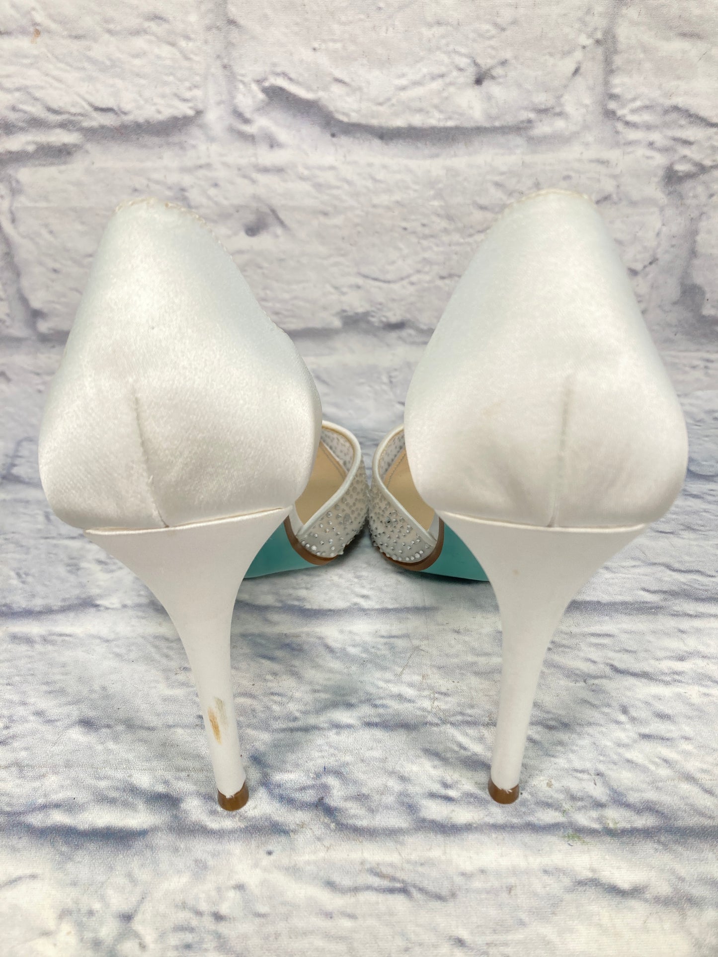 White Shoes Heels Stiletto Betsey Johnson, Size 10