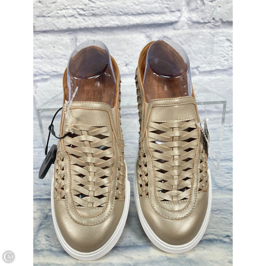 Shoes Sneakers By Clothes Mentor In Gold, Size: 9.5