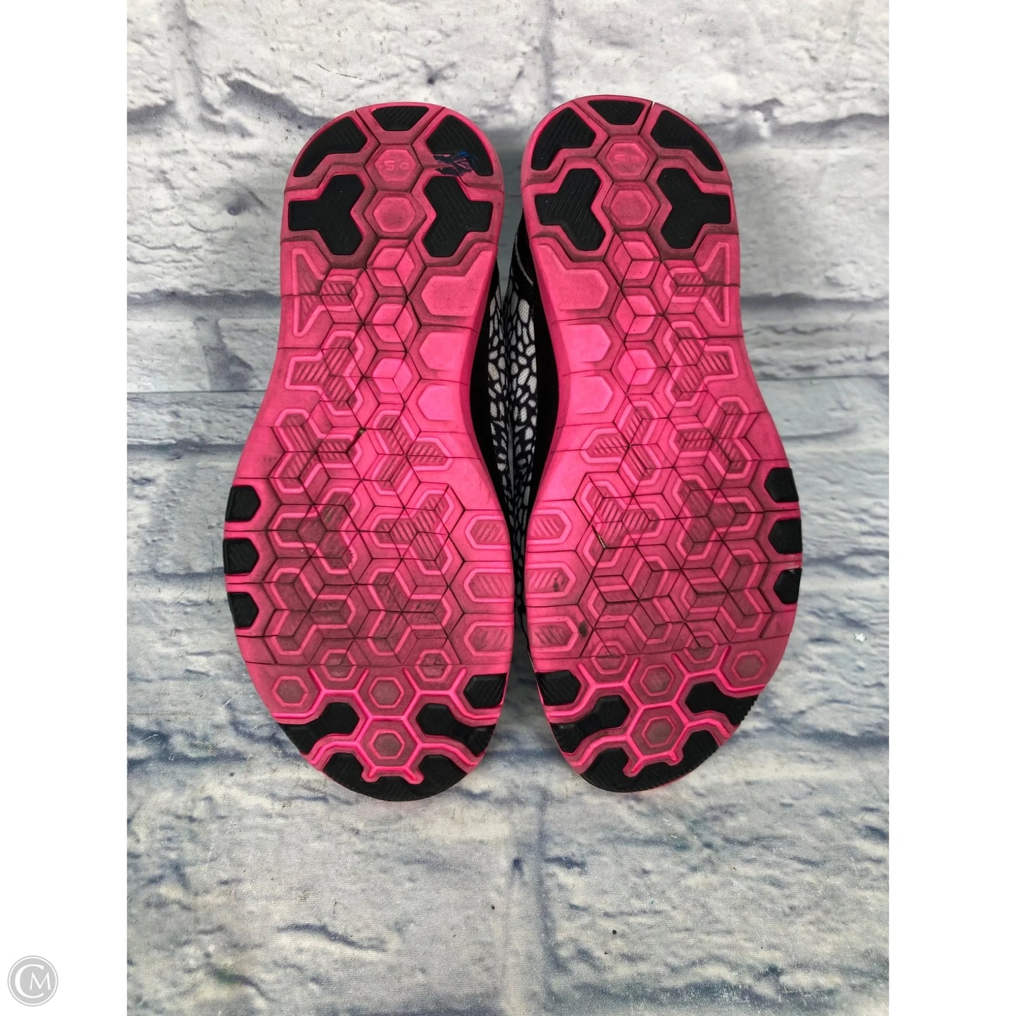 Shoes Athletic By Nike In Black, Size: 7