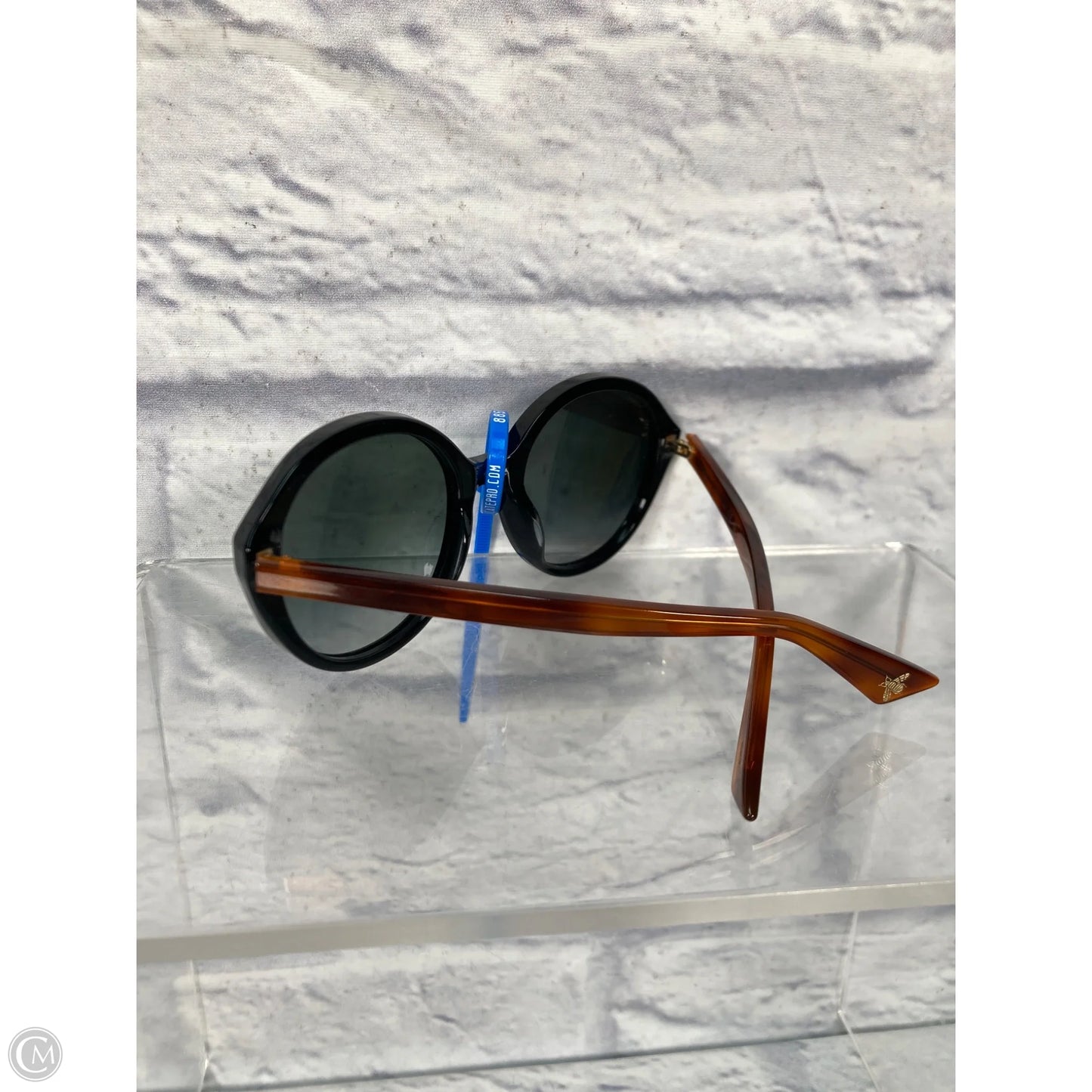 Sunglasses Luxury Designer By Gucci, Size: Large