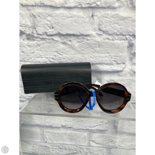 Sunglasses Luxury Designer By Dior, Size: Medium