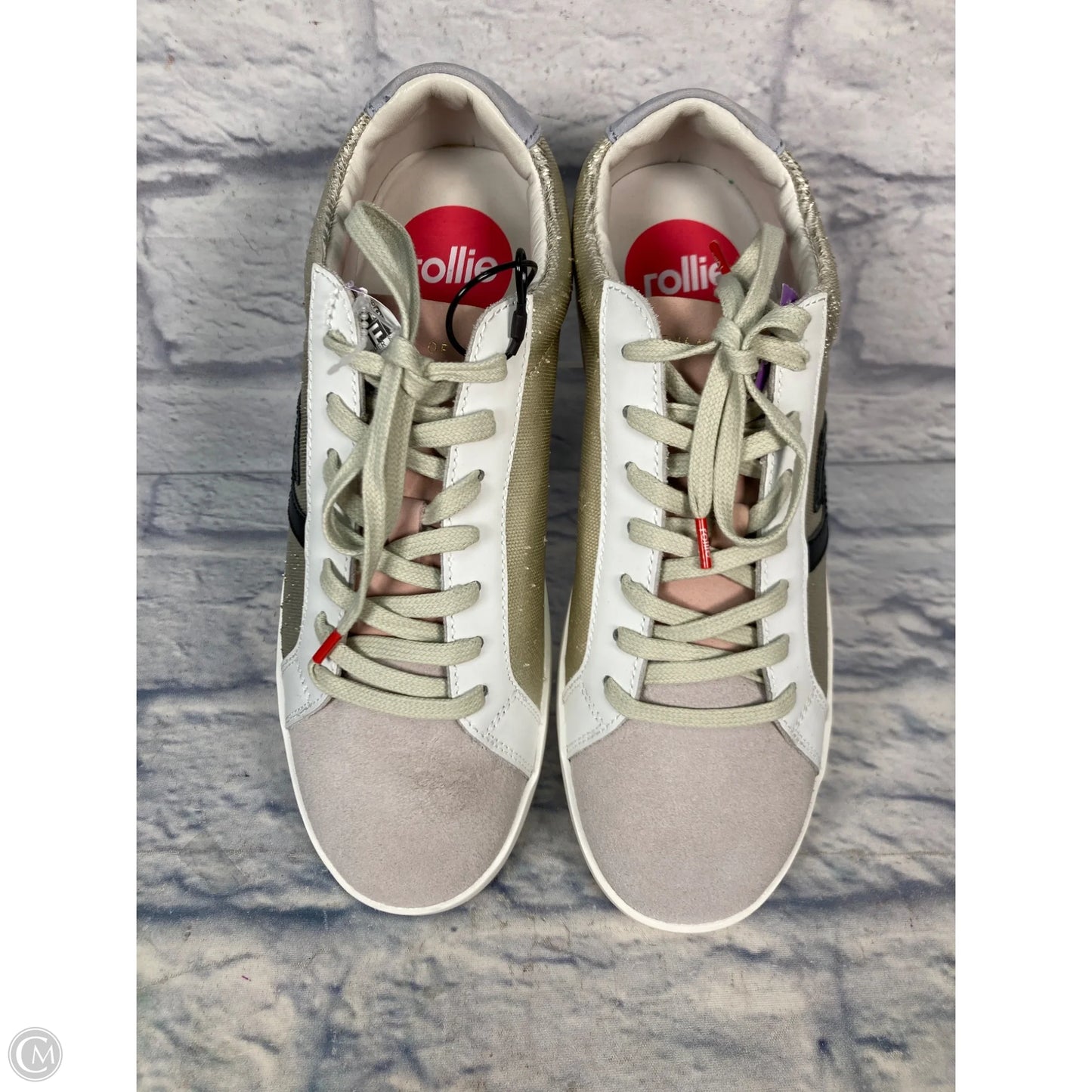 Shoes Sneakers By Clothes Mentor In Cream & Tan, Size: 9