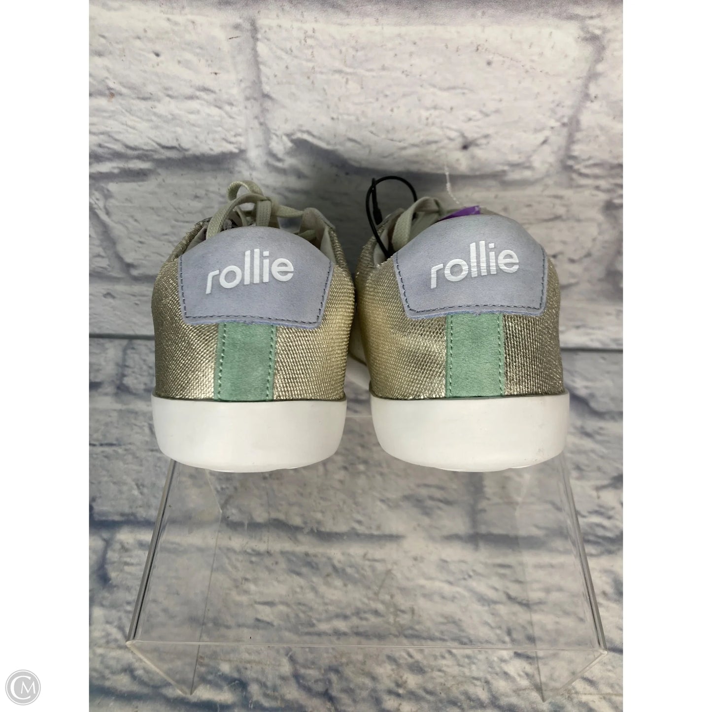 Shoes Sneakers By Clothes Mentor In Cream & Tan, Size: 9
