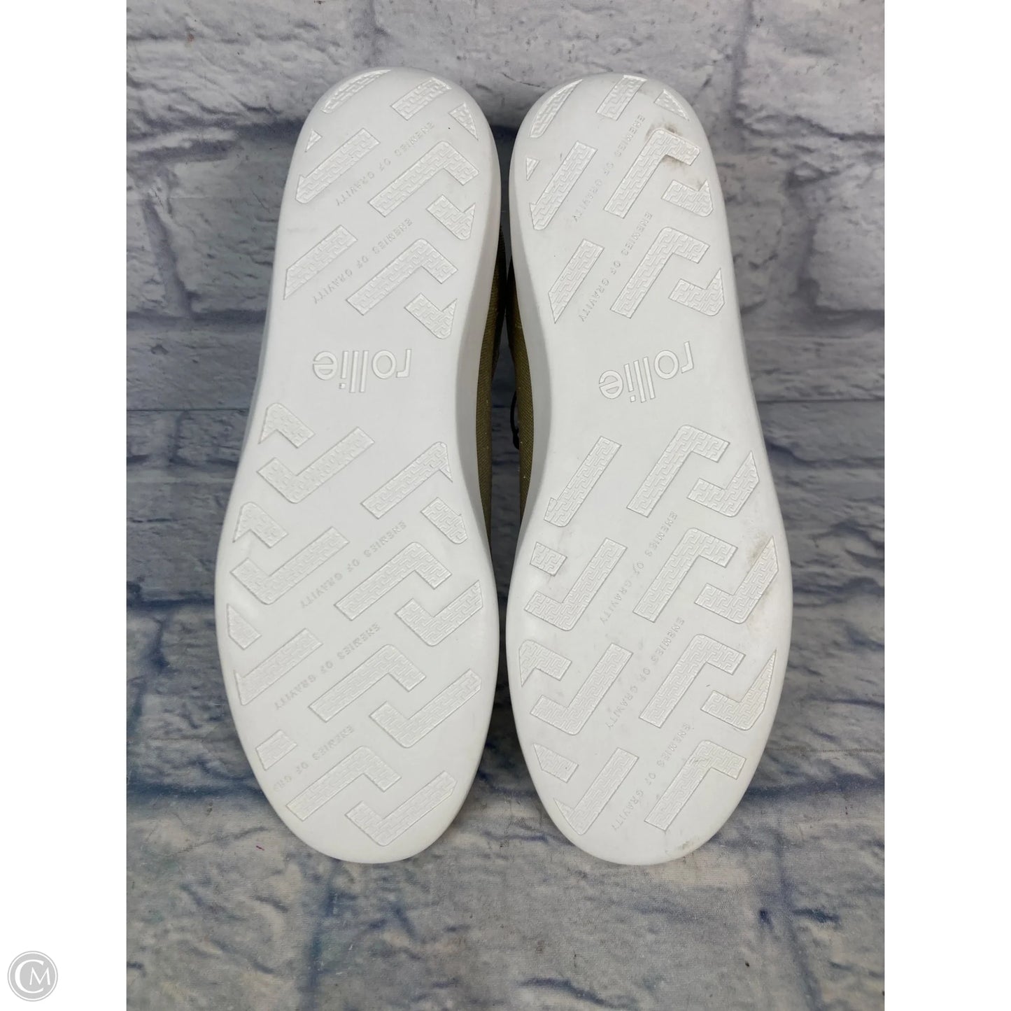 Shoes Sneakers By Clothes Mentor In Cream & Tan, Size: 9