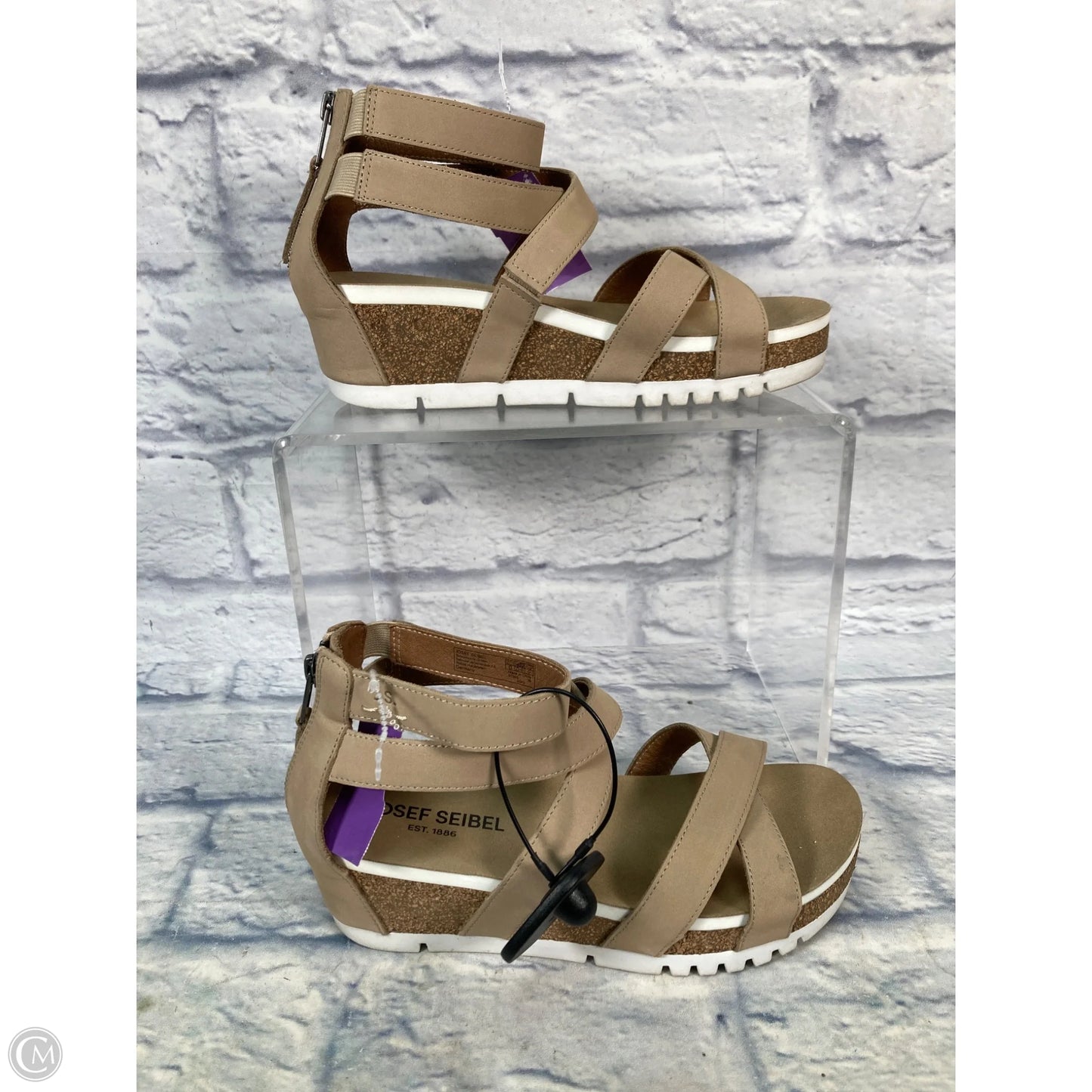 Sandals Flats By Josef Seibel In Brown, Size: 7.5