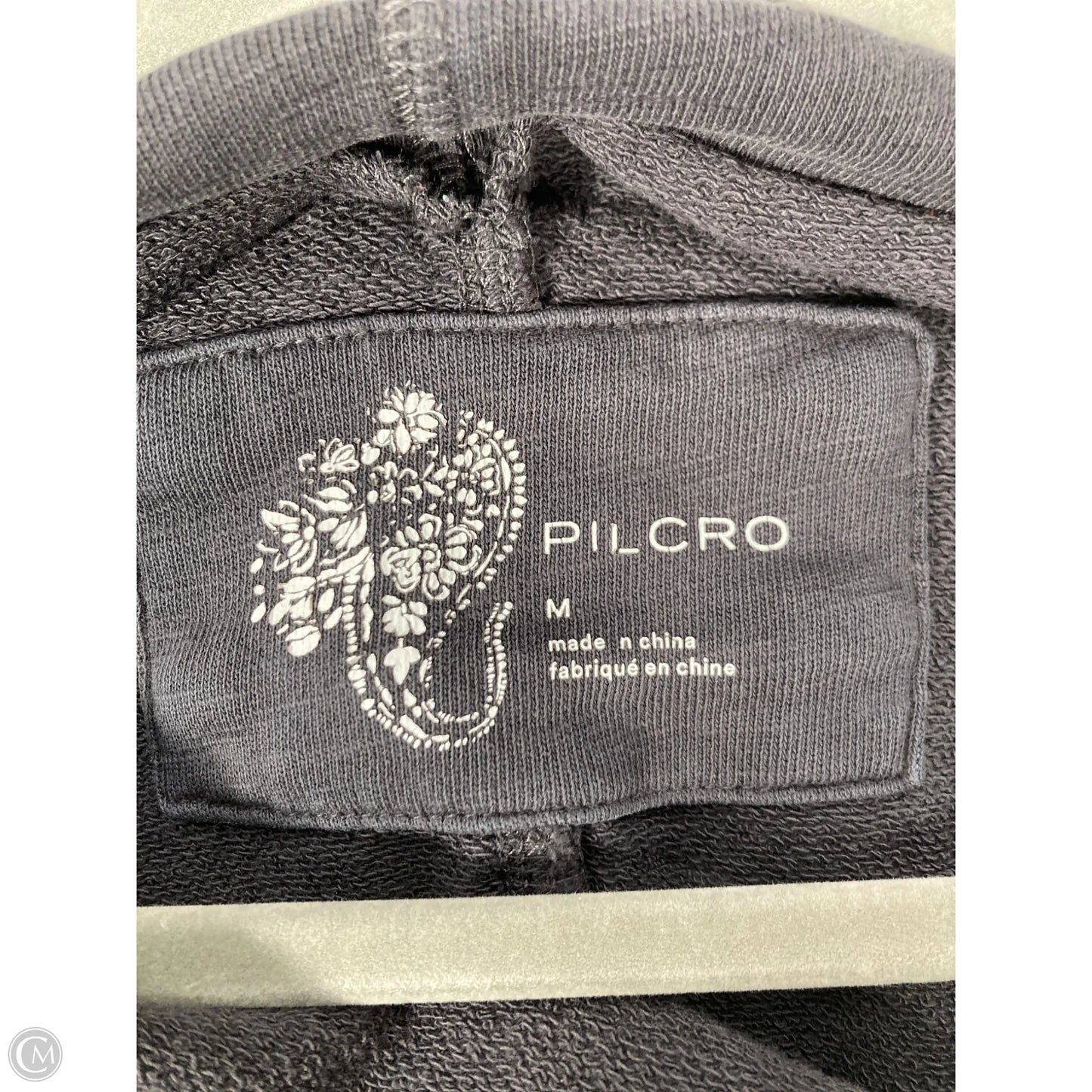 Top Long Sleeve By Pilcro In Grey, Size: M