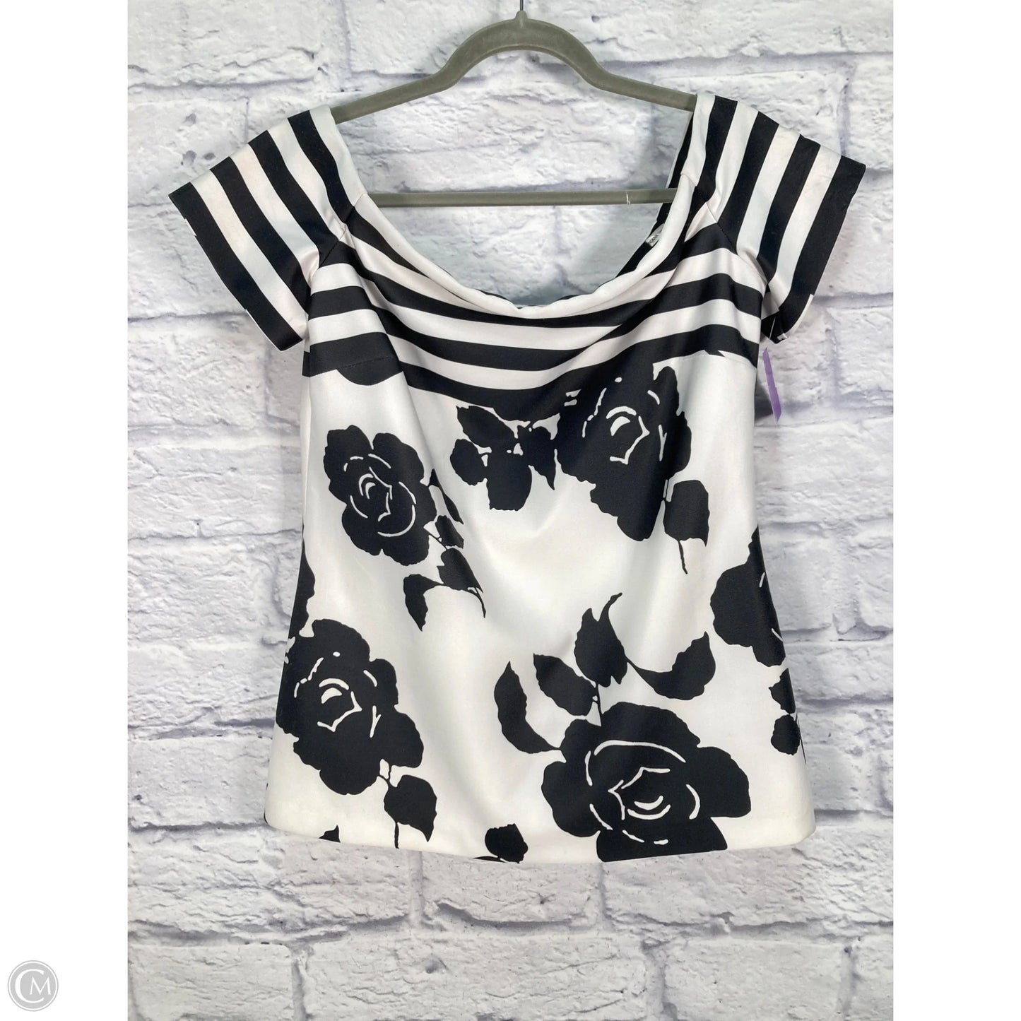 Top Short Sleeve By Frank Lyman In Black & White, Size: L