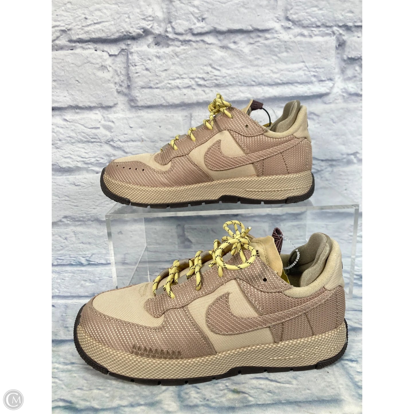 Shoes Sneakers By Nike In Brown & Yellow, Size: 9