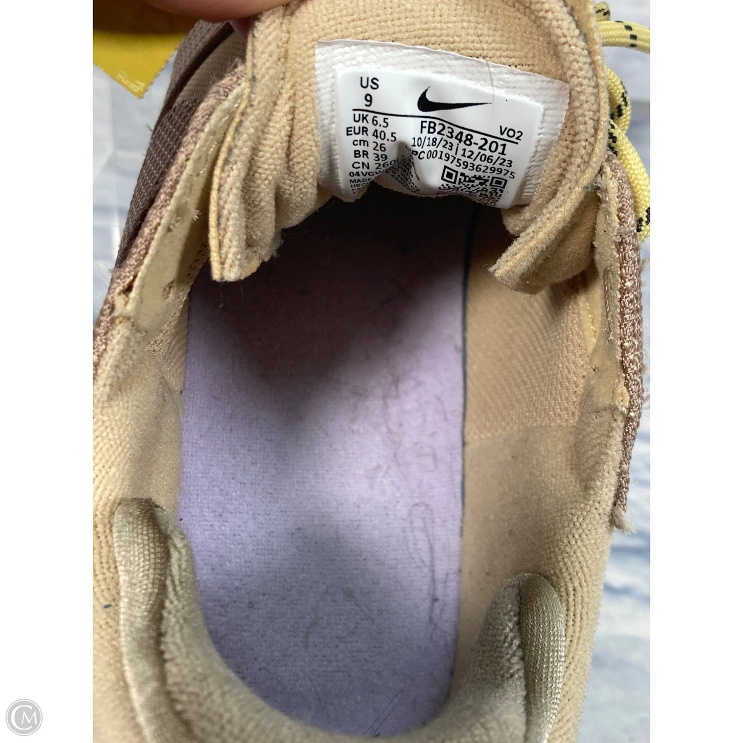 Shoes Sneakers By Nike In Brown & Yellow, Size: 9