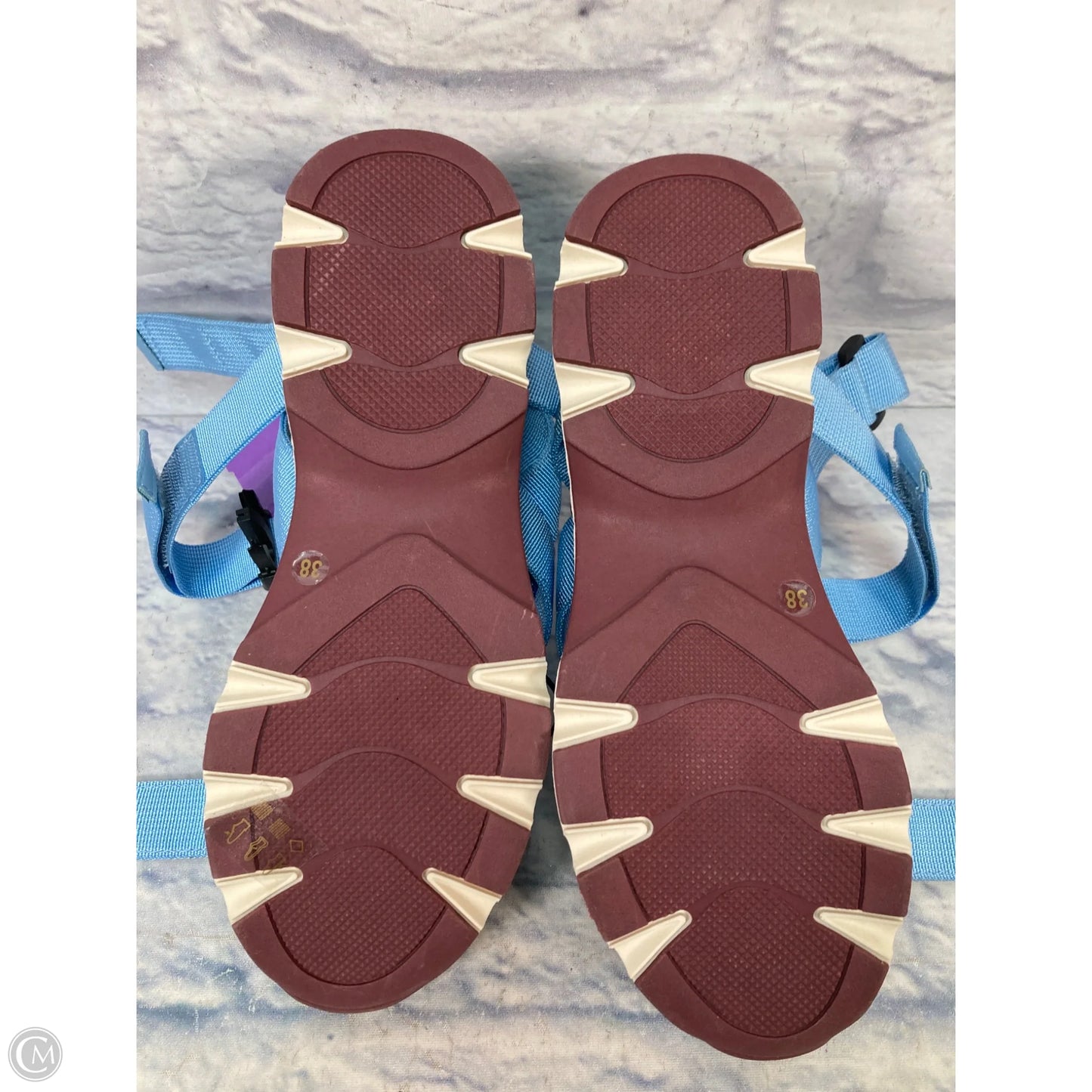 Sandals Flats By Clothes Mentor In Blue & Cream, Size: 7.5
