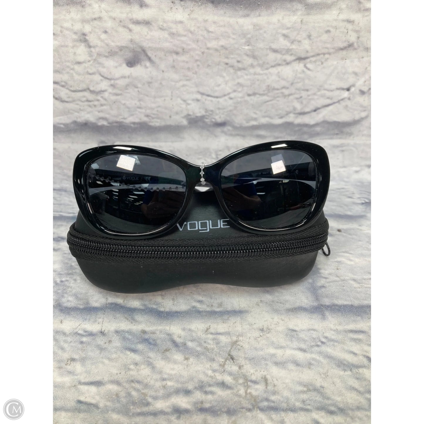 Sunglasses By Clothes Mentor, Size: Medium